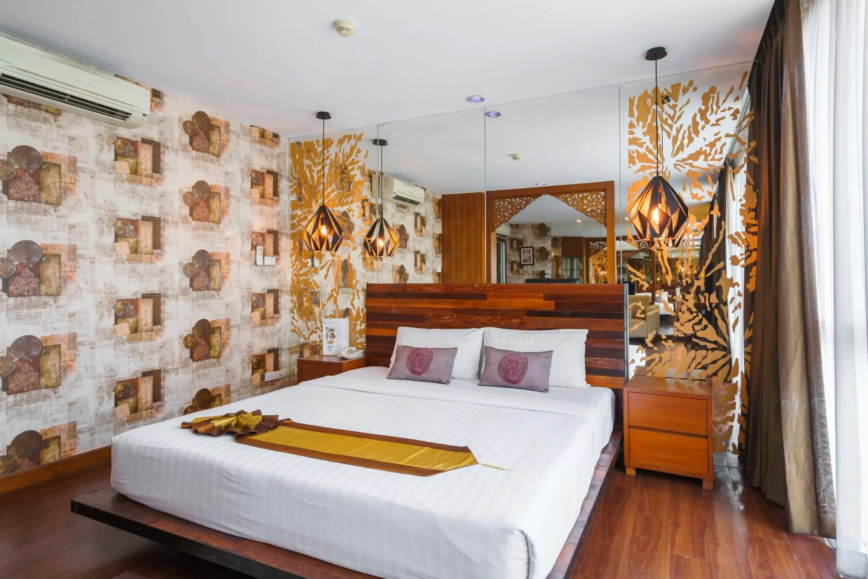 Bedroom, Bed in Lantana Resort Hotel Bangkok