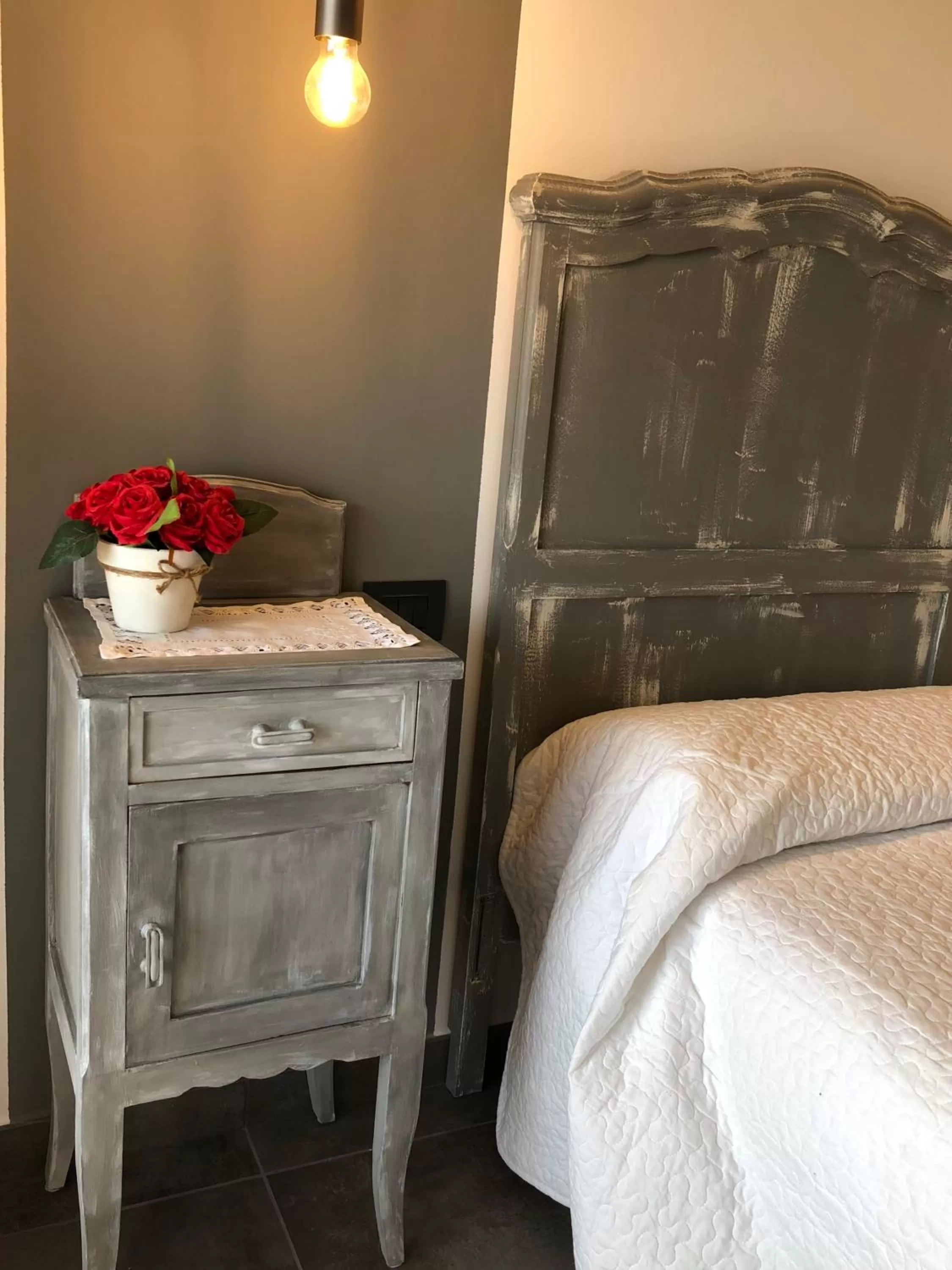 Bedroom, Bed in Menaggio appartamento le Terrazze