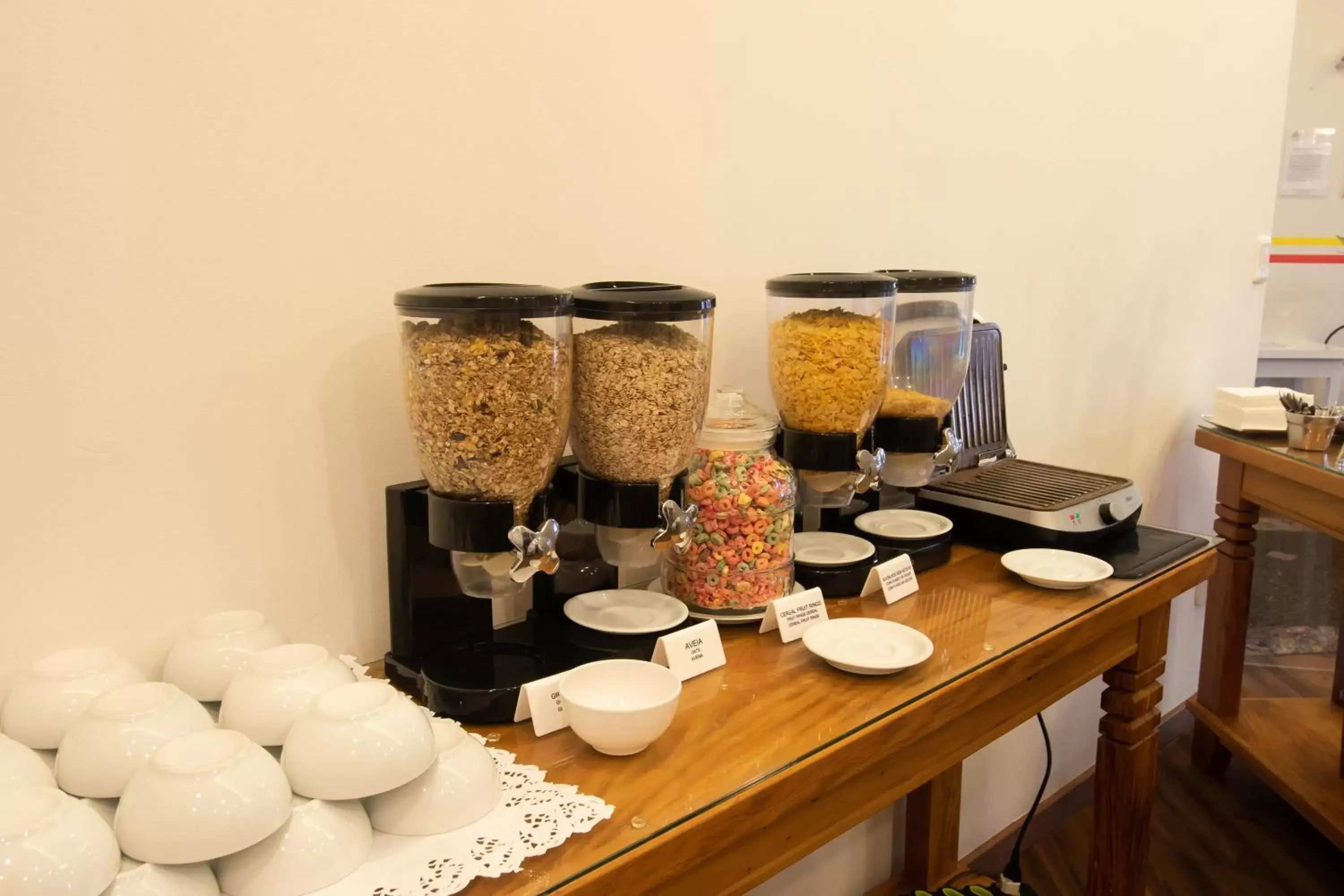 Coffee/tea facilities in Golden Ingá Hotel