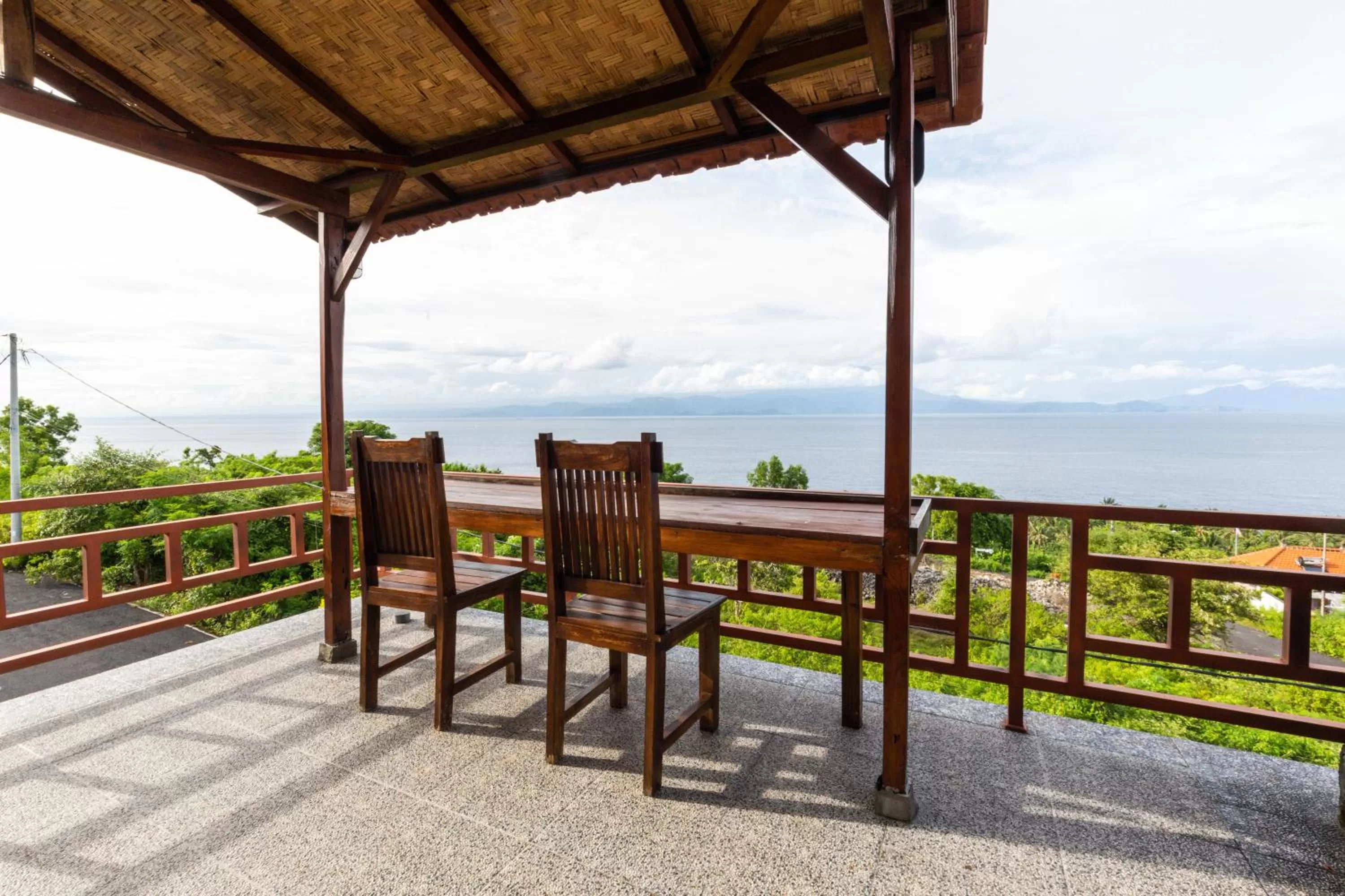 Dining area in D' Artha Cottage