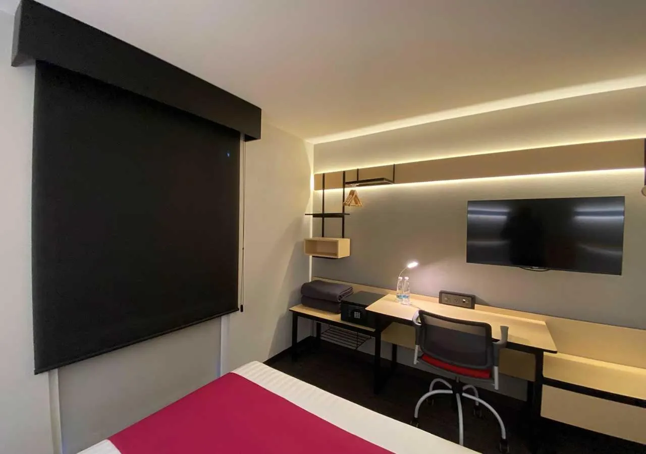TV and multimedia, Bed in Hotel MX mas cuautitlan Izcalli, Trademark by Wyndham