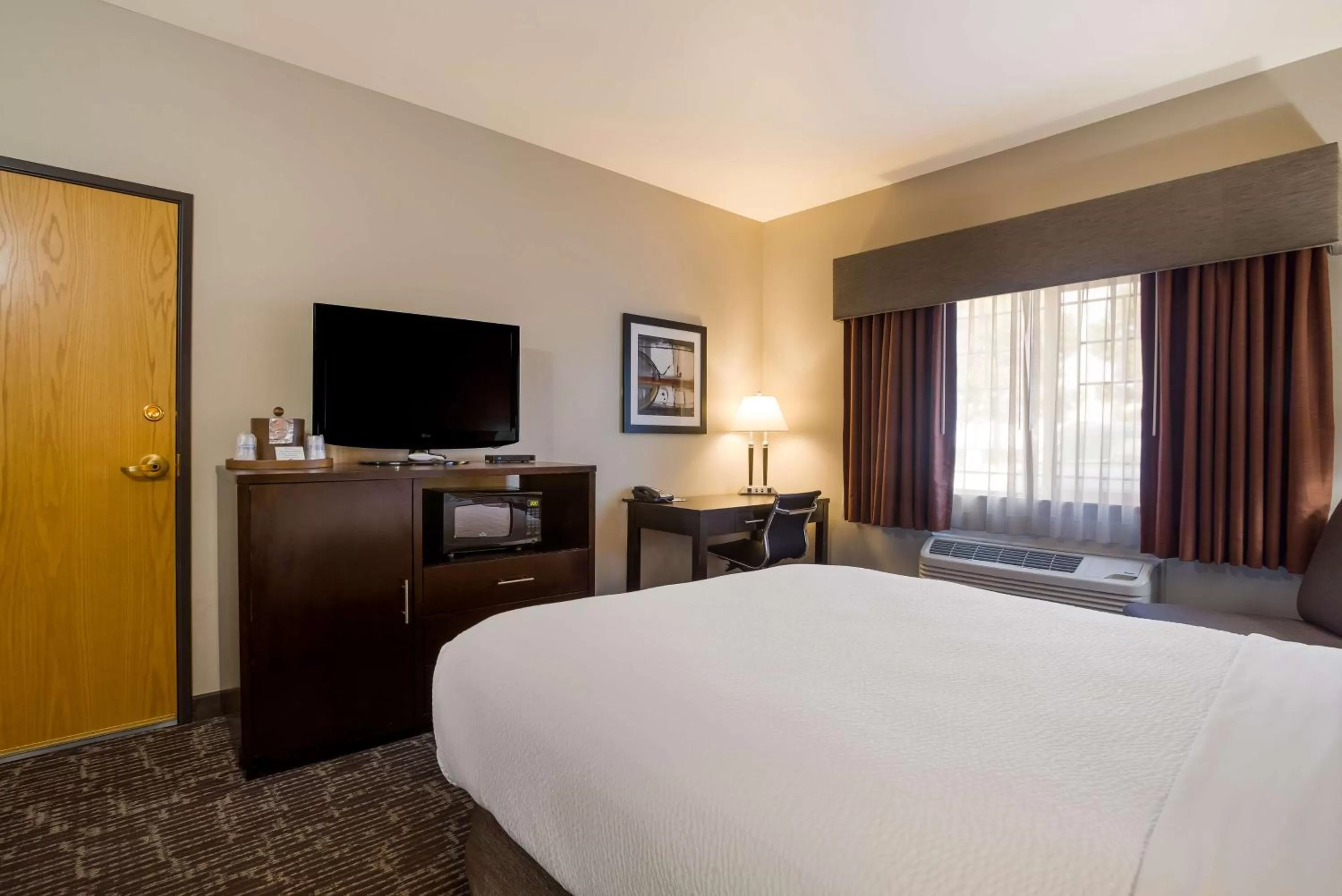 Bedroom, Bed in Best Western Northwest Lodge