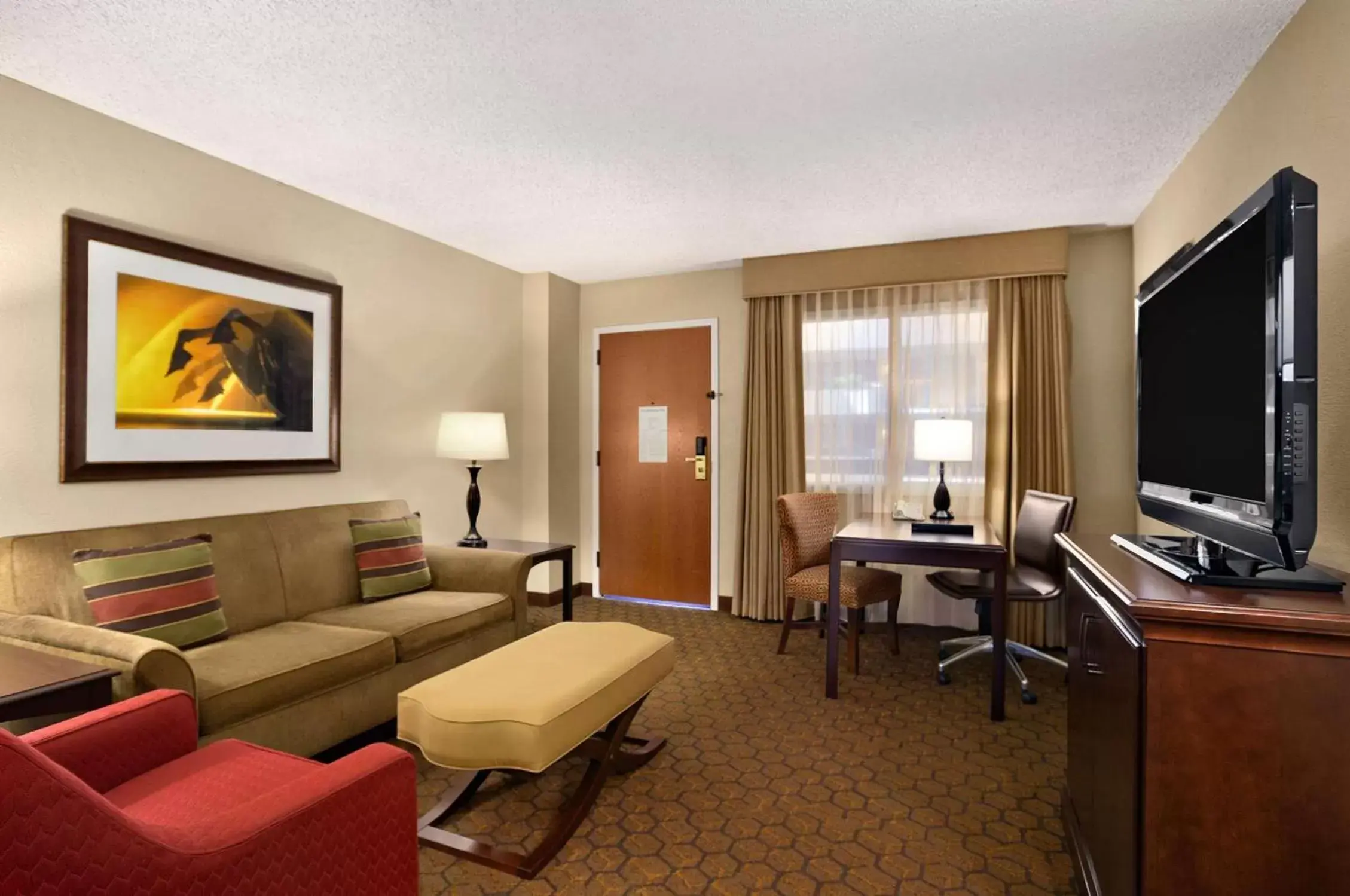 Bedroom, Seating Area in Embassy Suites by Hilton Austin Arboretum