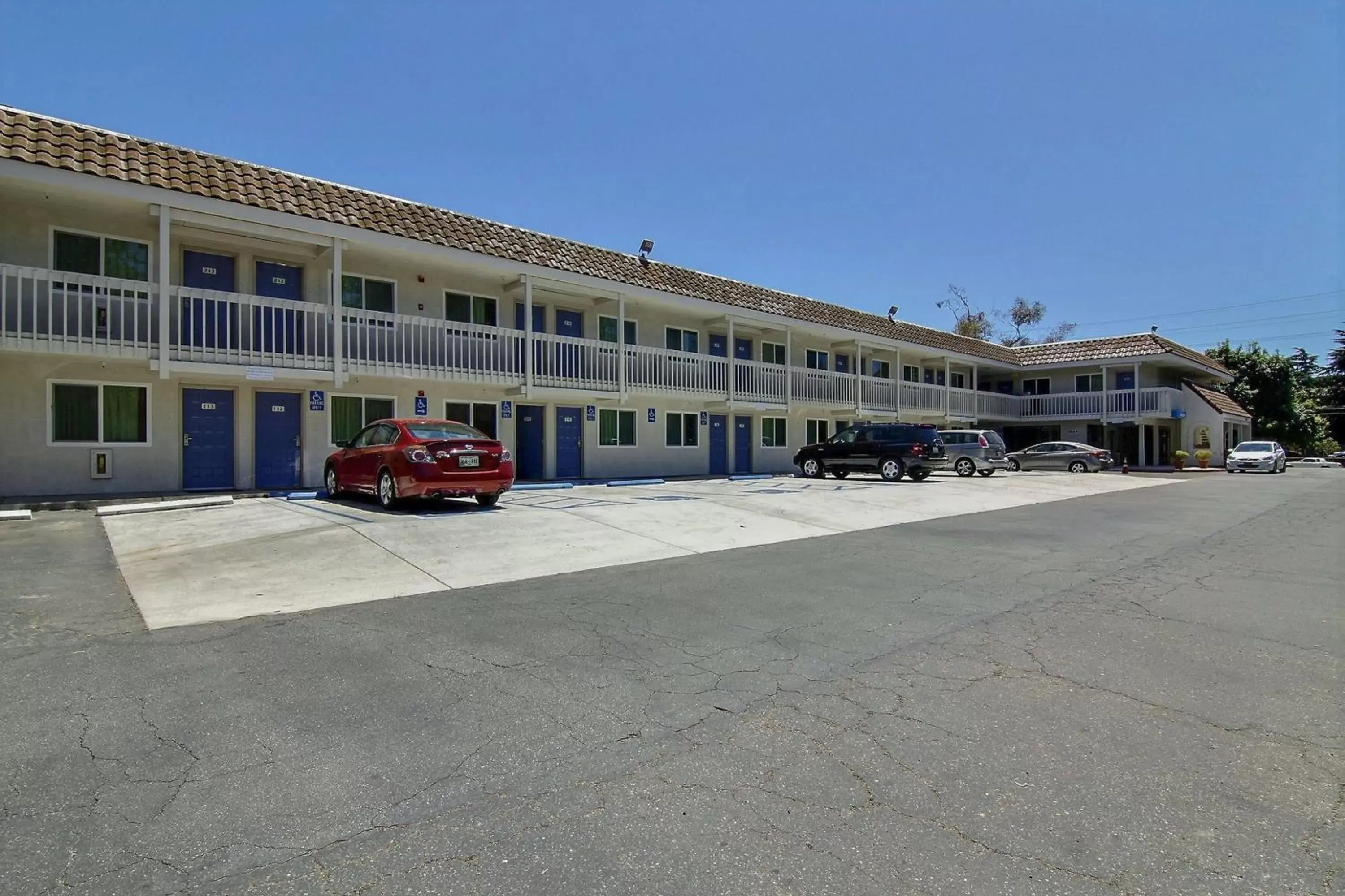 Facade/entrance, Property Building in Motel 6-Carpinteria, CA - Santa Barbara - South