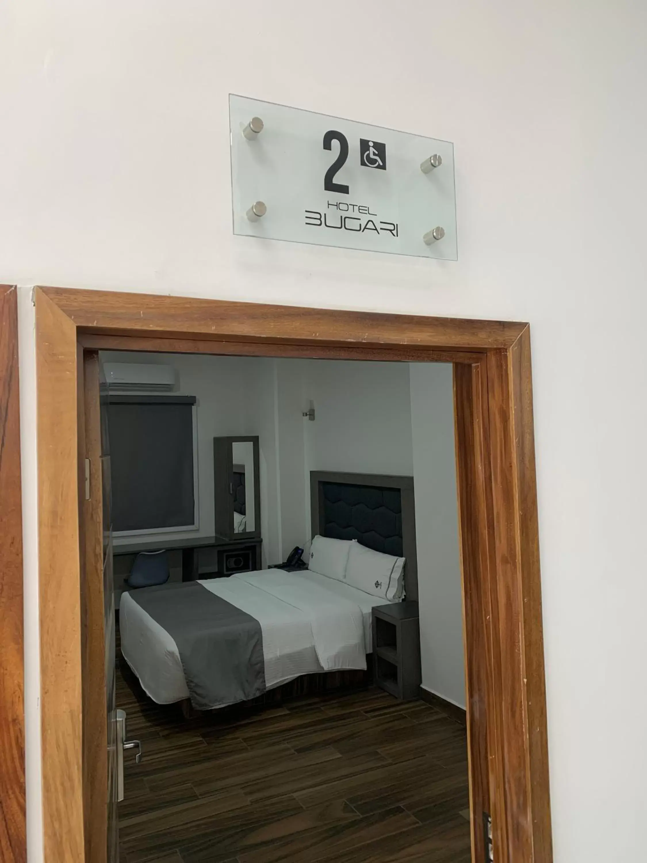 Property building, Bed in Hotel Bugari Aeropuerto Guadalajara