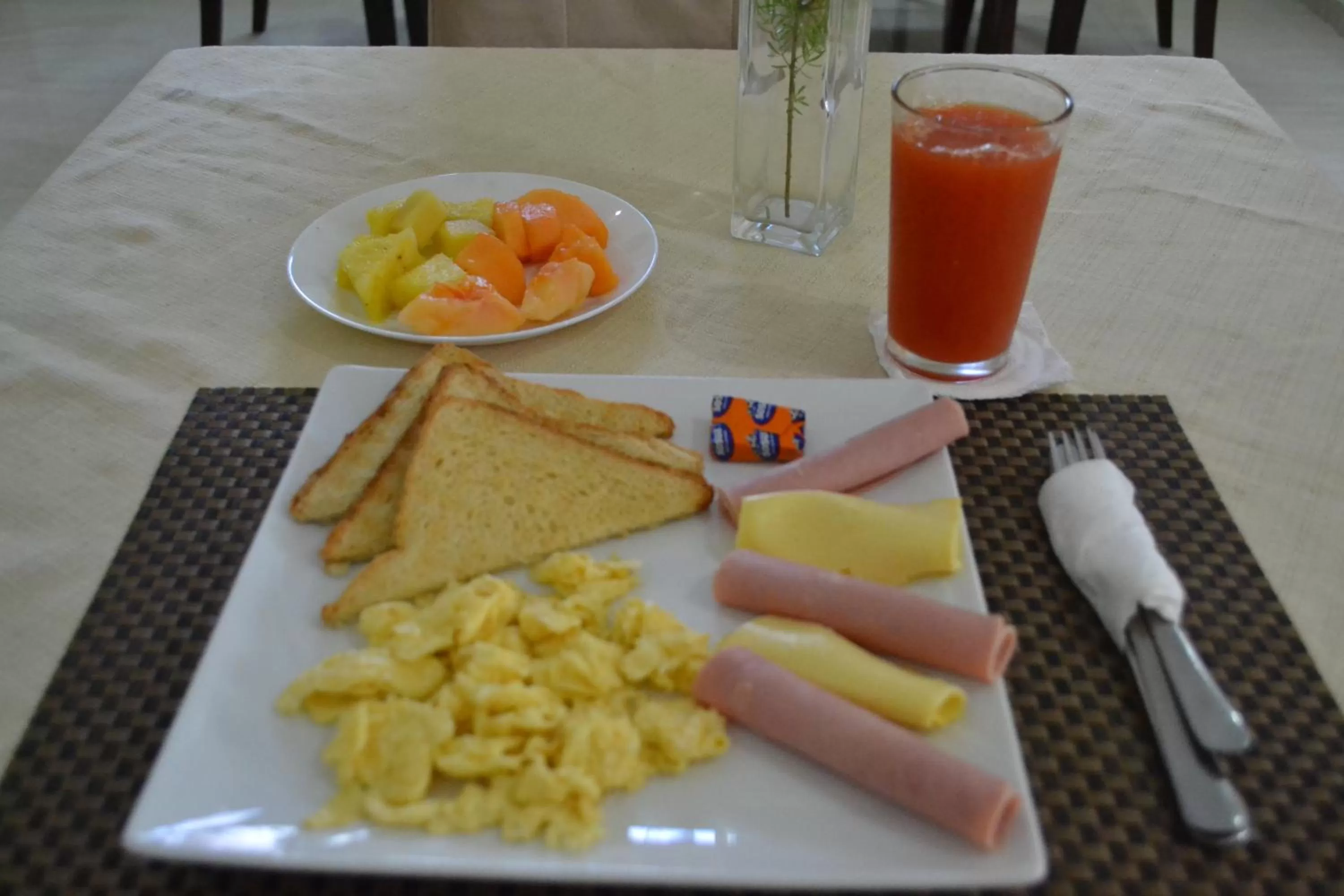 Breakfast in Hotel Renacer