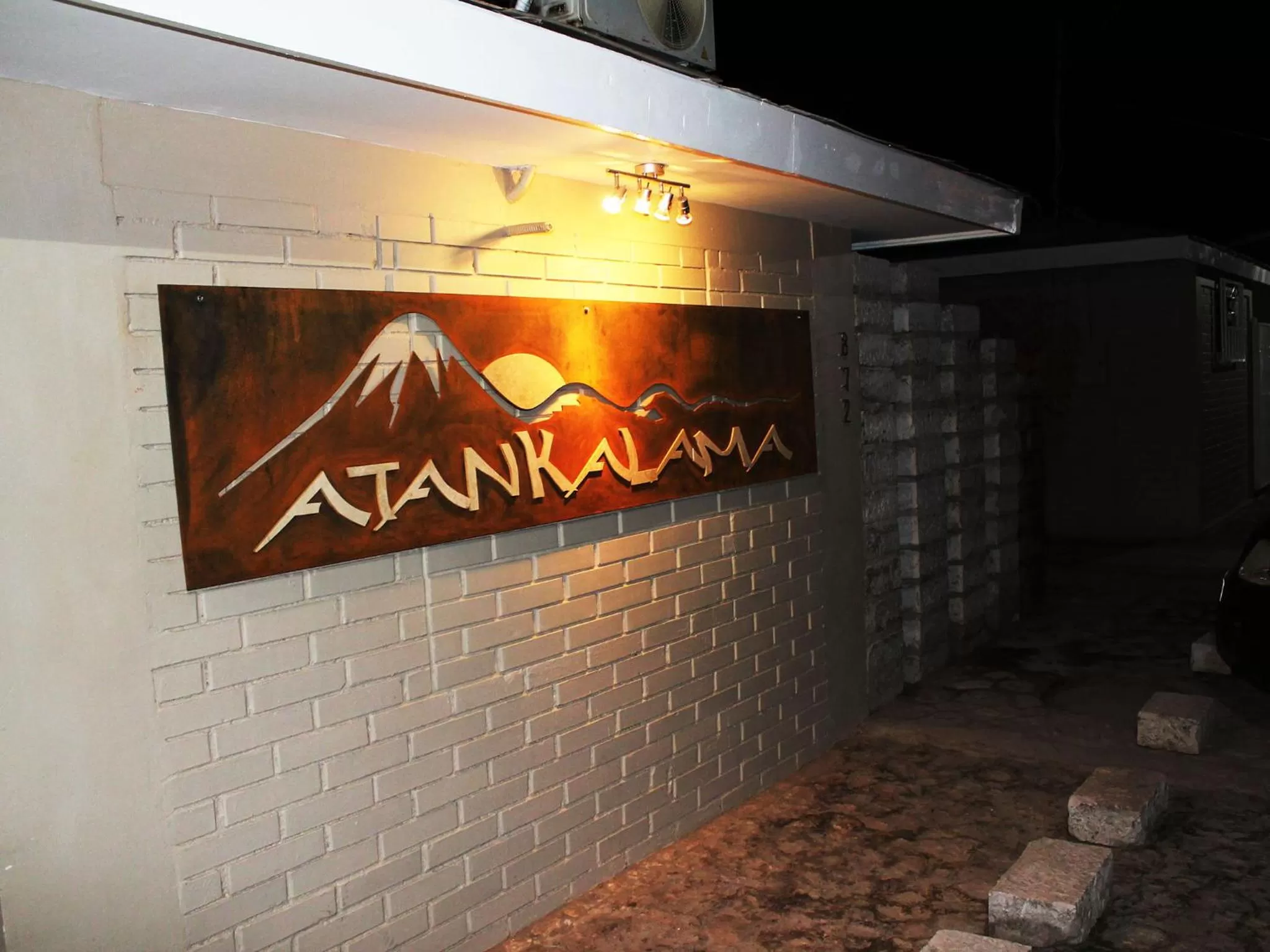 Facade/entrance in Atankalama
