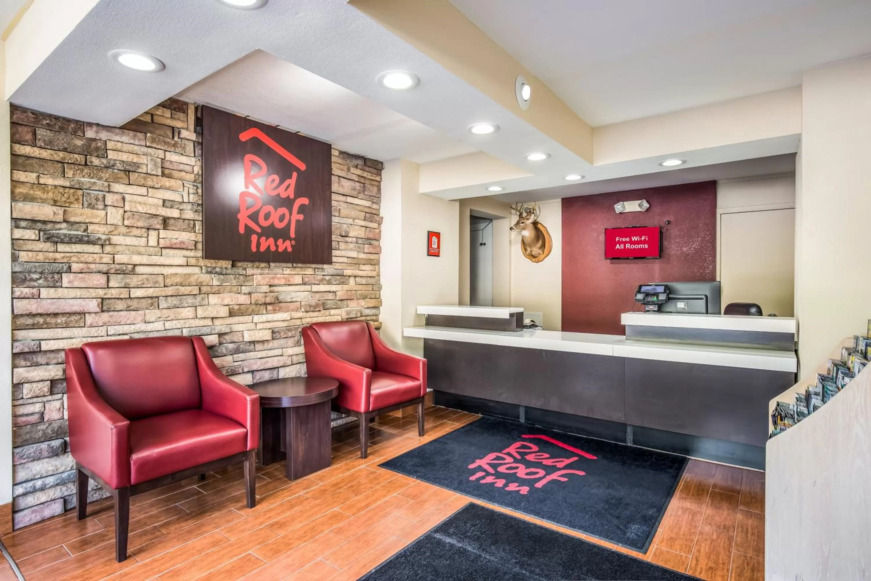 Lobby or reception in Red Roof Inn Caryville