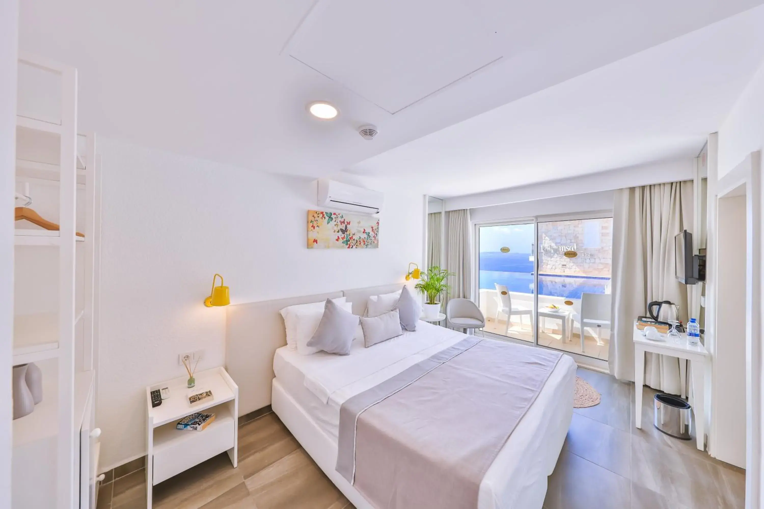 Double or Twin Room with Side Sea View in La Kumsal Hotel Double or Twin Room with Side Sea View in La Kumsal Hotel