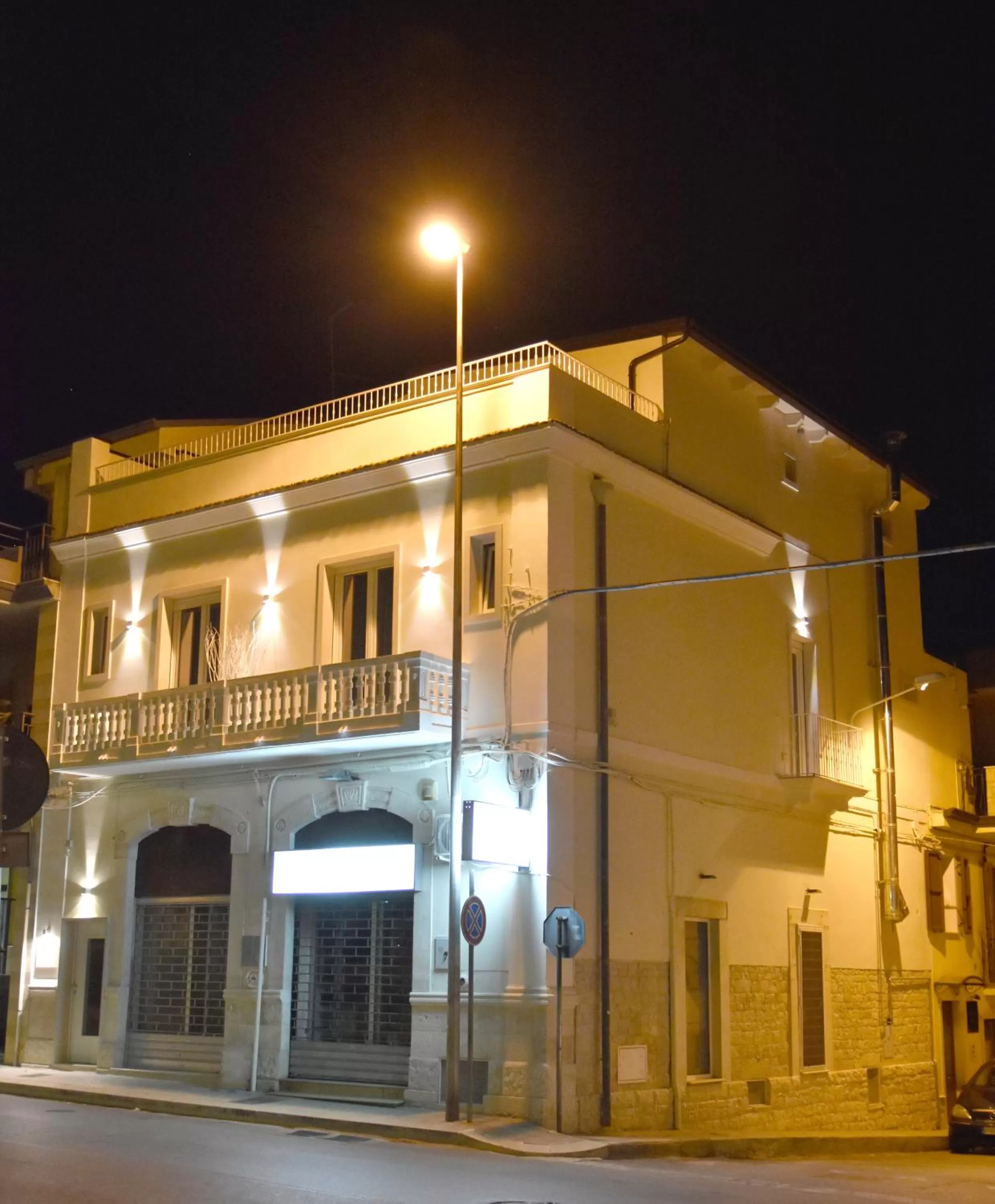 Property building in Finestre sul Borgo