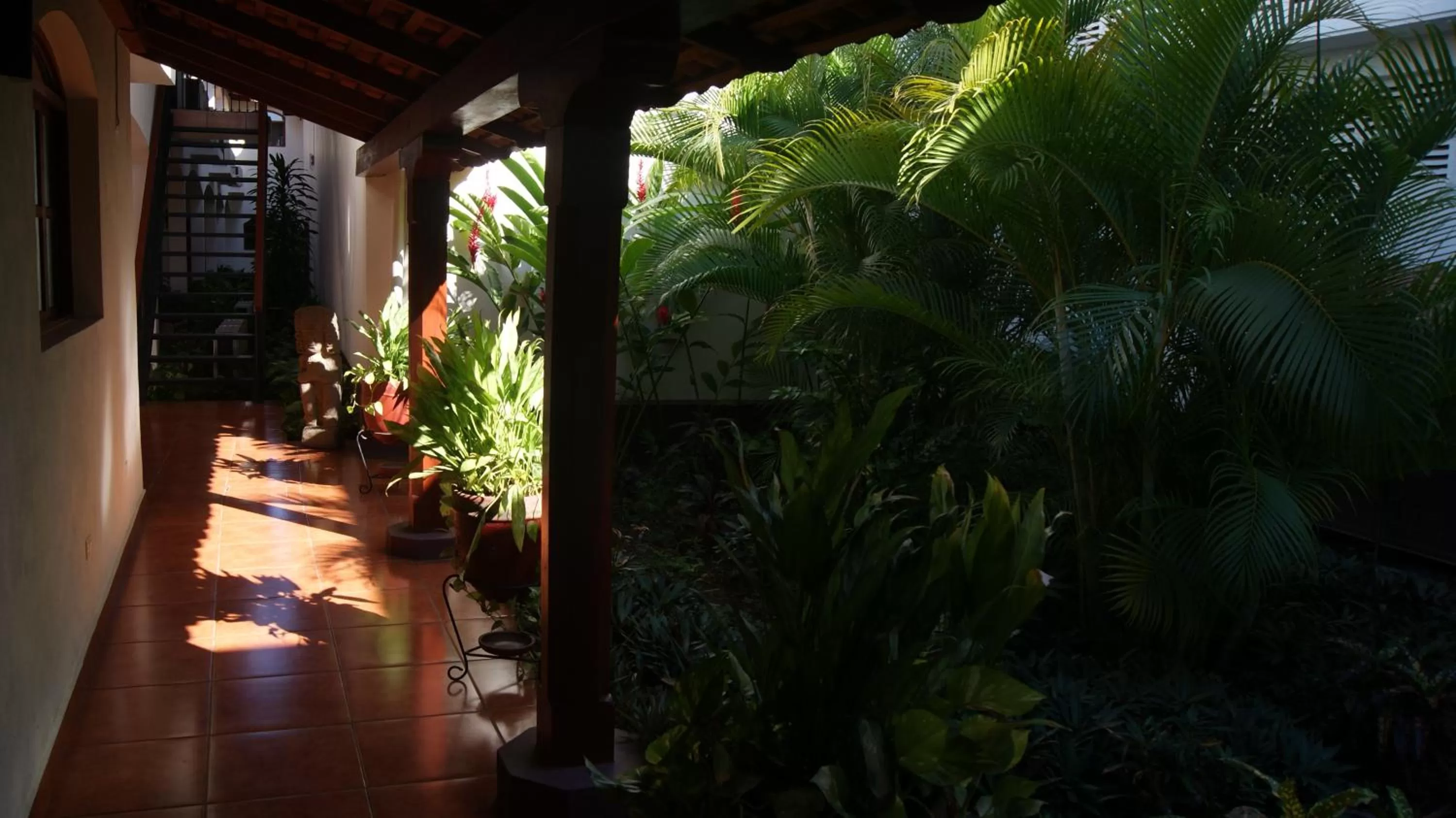 Property building in Hotel Cacique Adiact