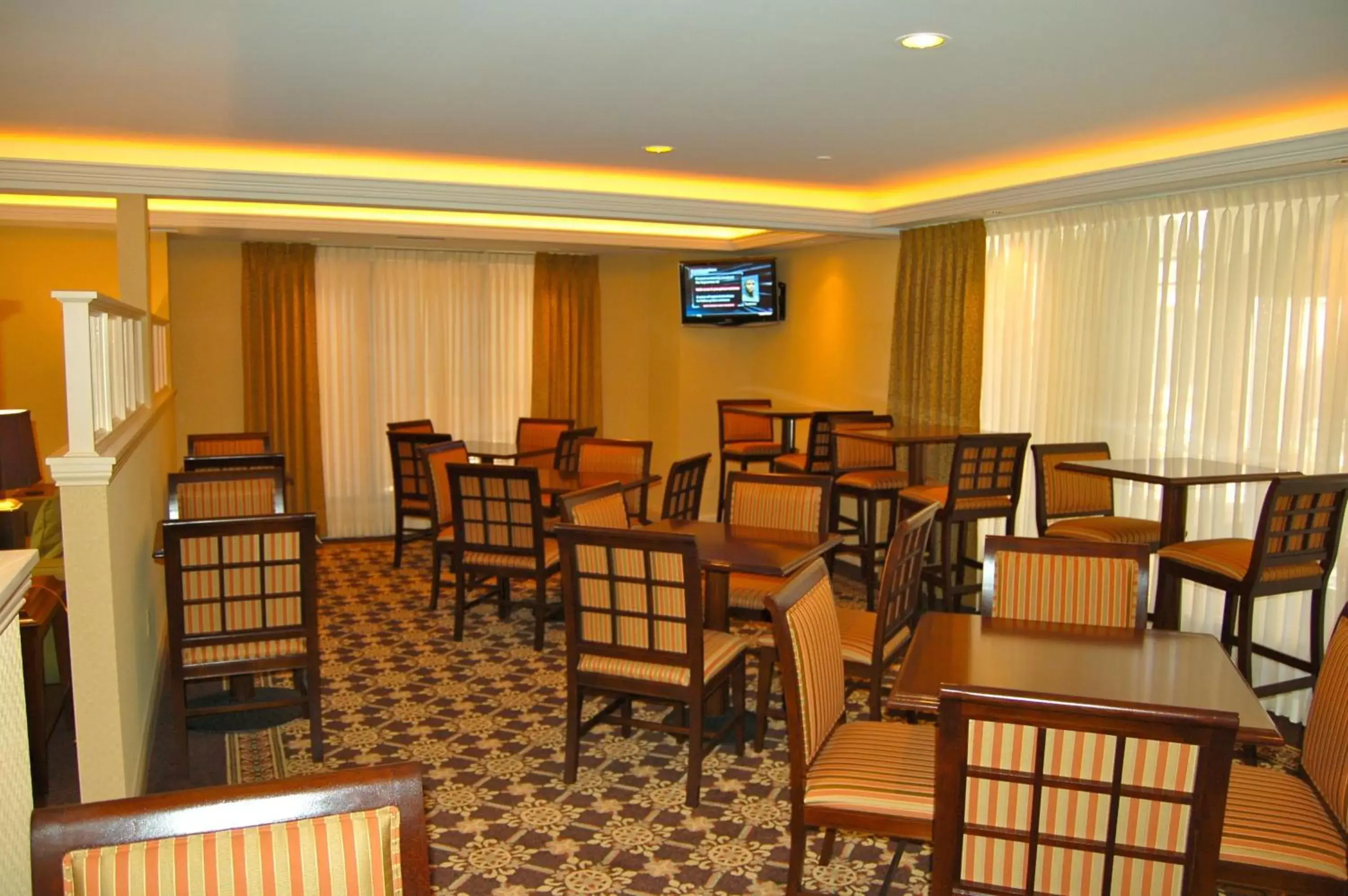 Restaurant/places to eat in Ann Arbor Regent Hotel and Suites Restaurant/places to eat in Ann Arbor Regent Hotel and Suites