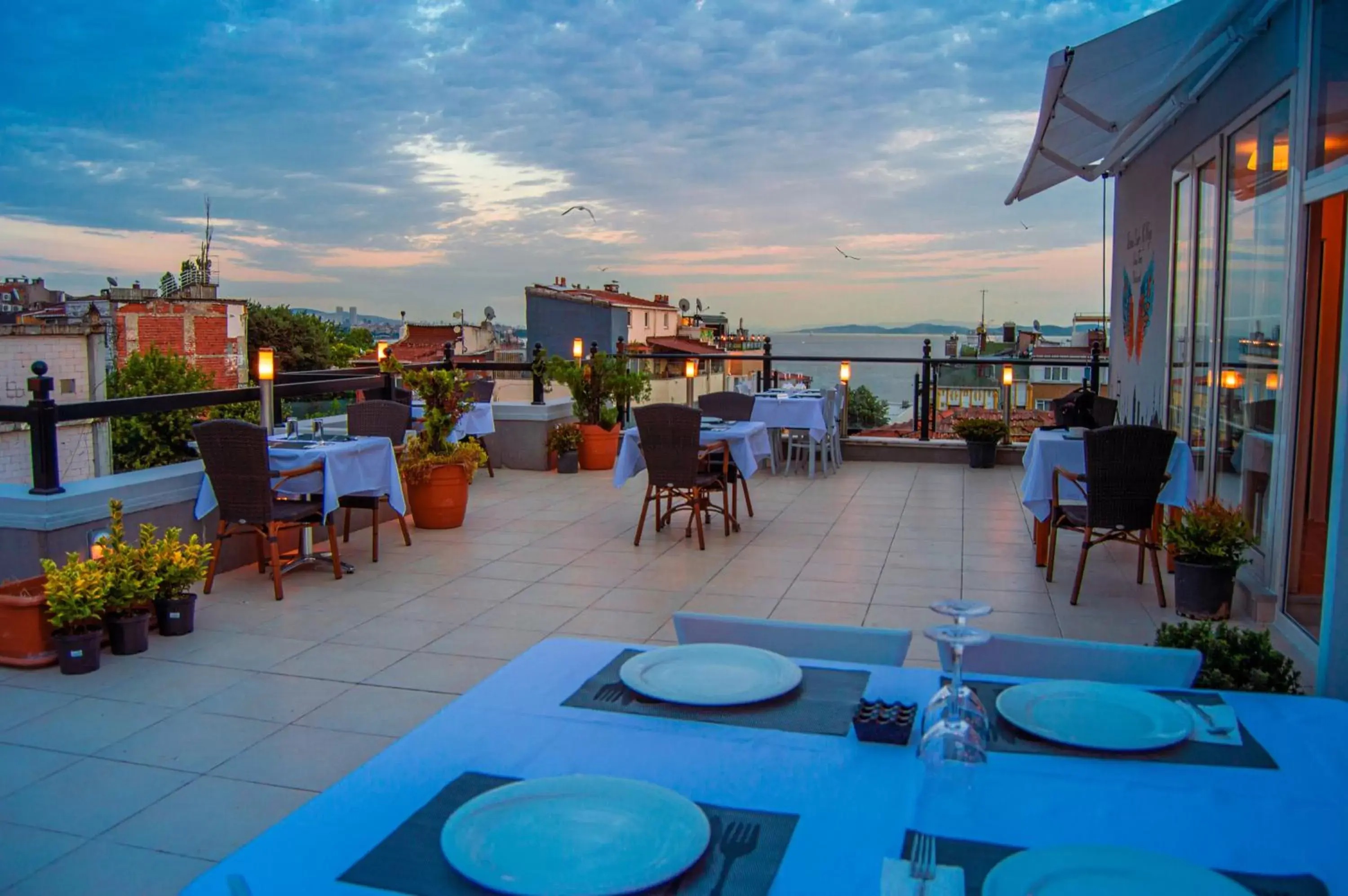 Patio, Restaurant/Places to Eat in Sarnic Hotel & Sarnic Premier Hotel(Ottoman Mansion)