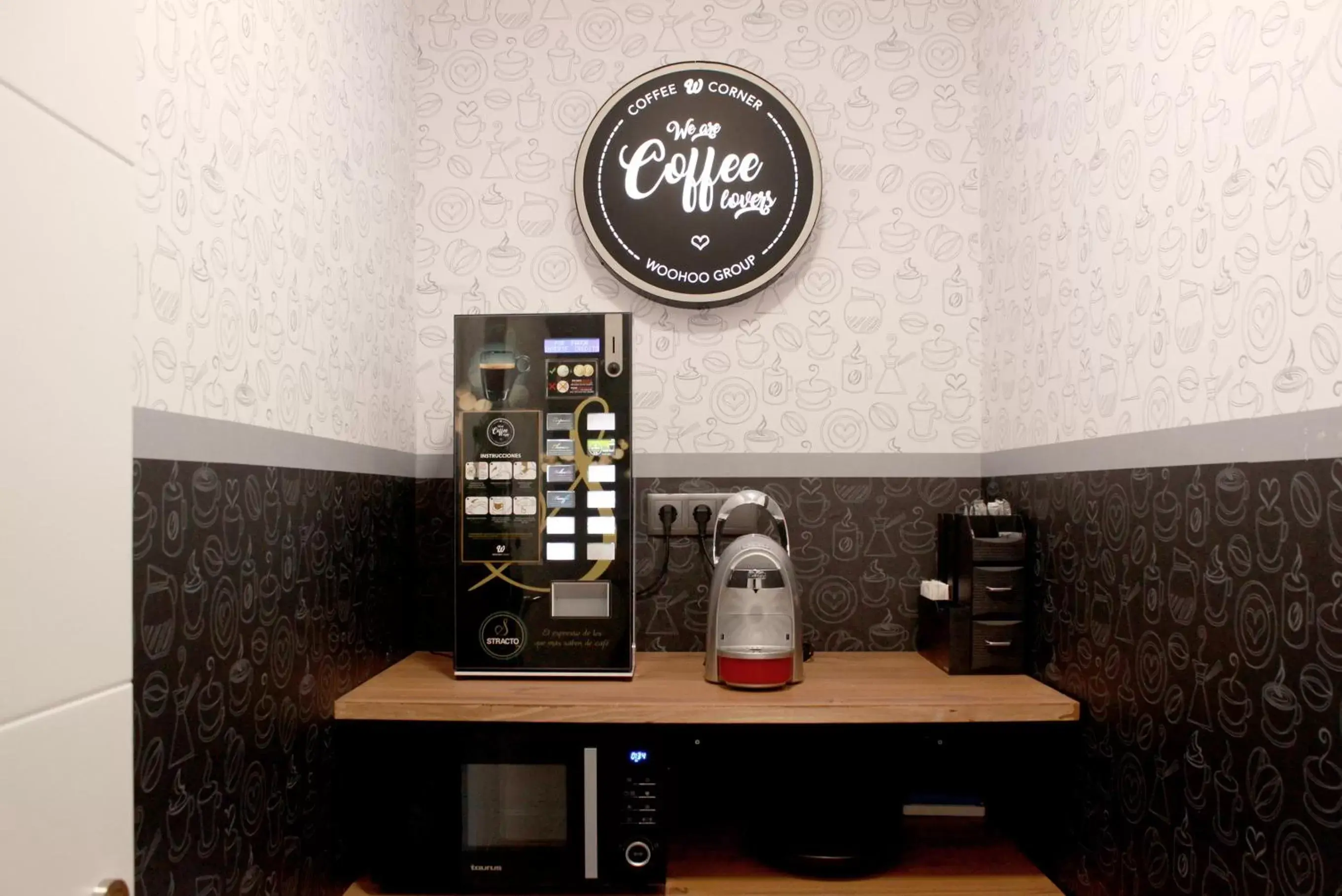 Coffee/tea facilities in Woohoo Rooms Hortaleza