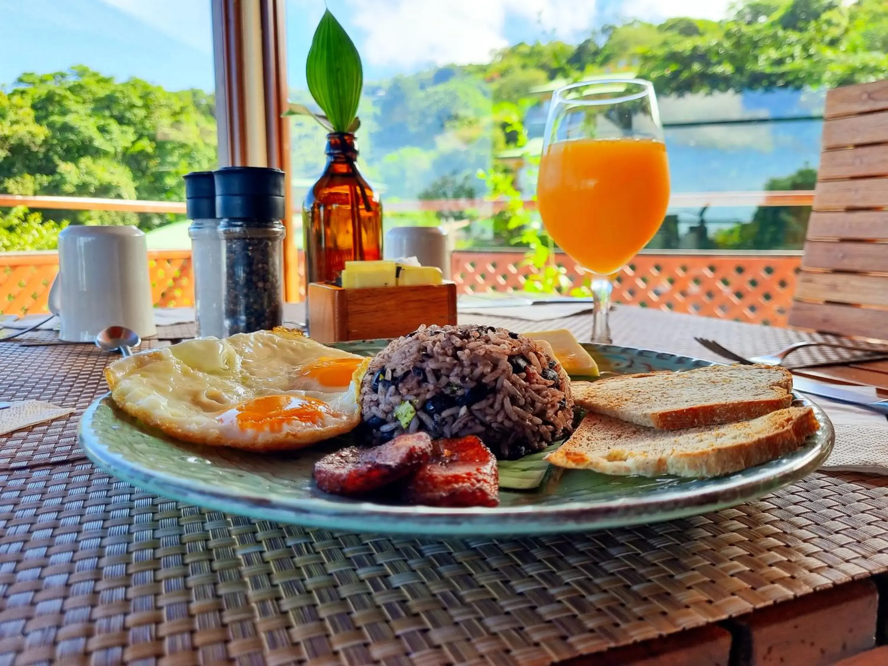 Breakfast in Hotel Ficus - Monteverde