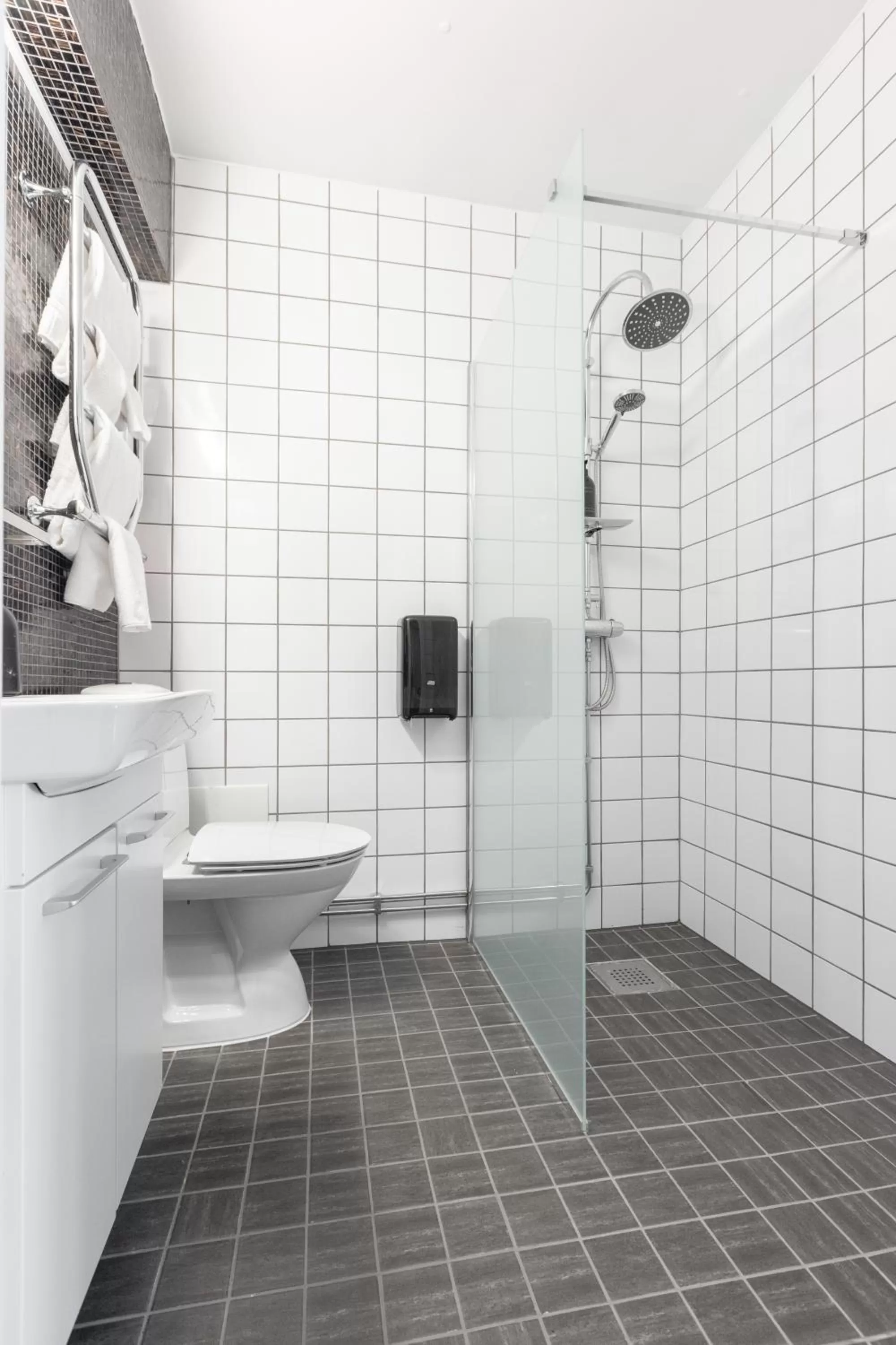 Bathroom in Hotel Victoria