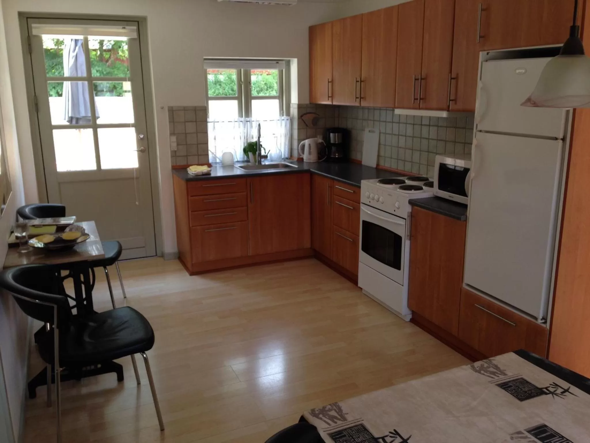 Communal kitchen in Birkende Bed and Breakfast