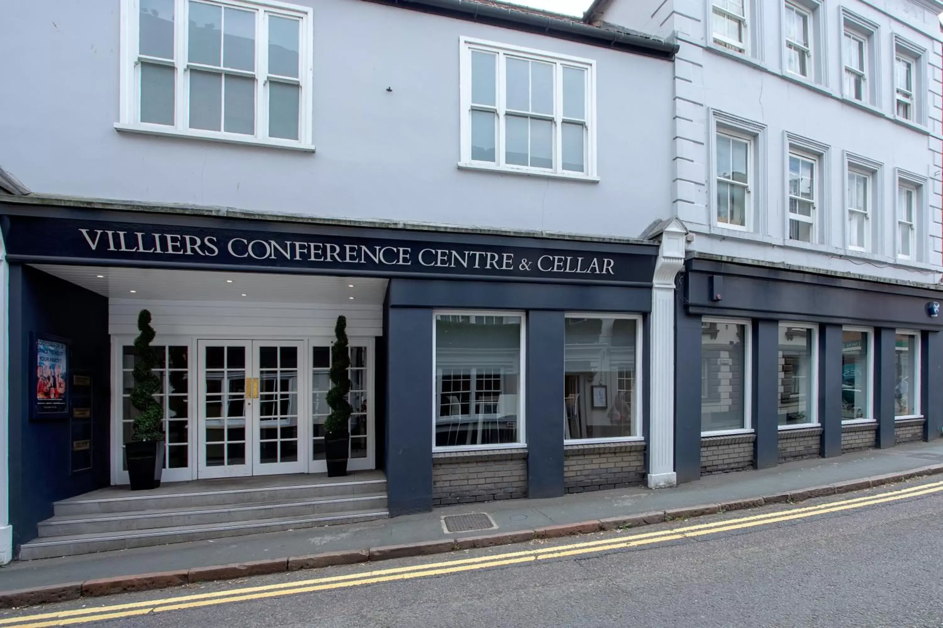 Facade/entrance in Villiers Hotel