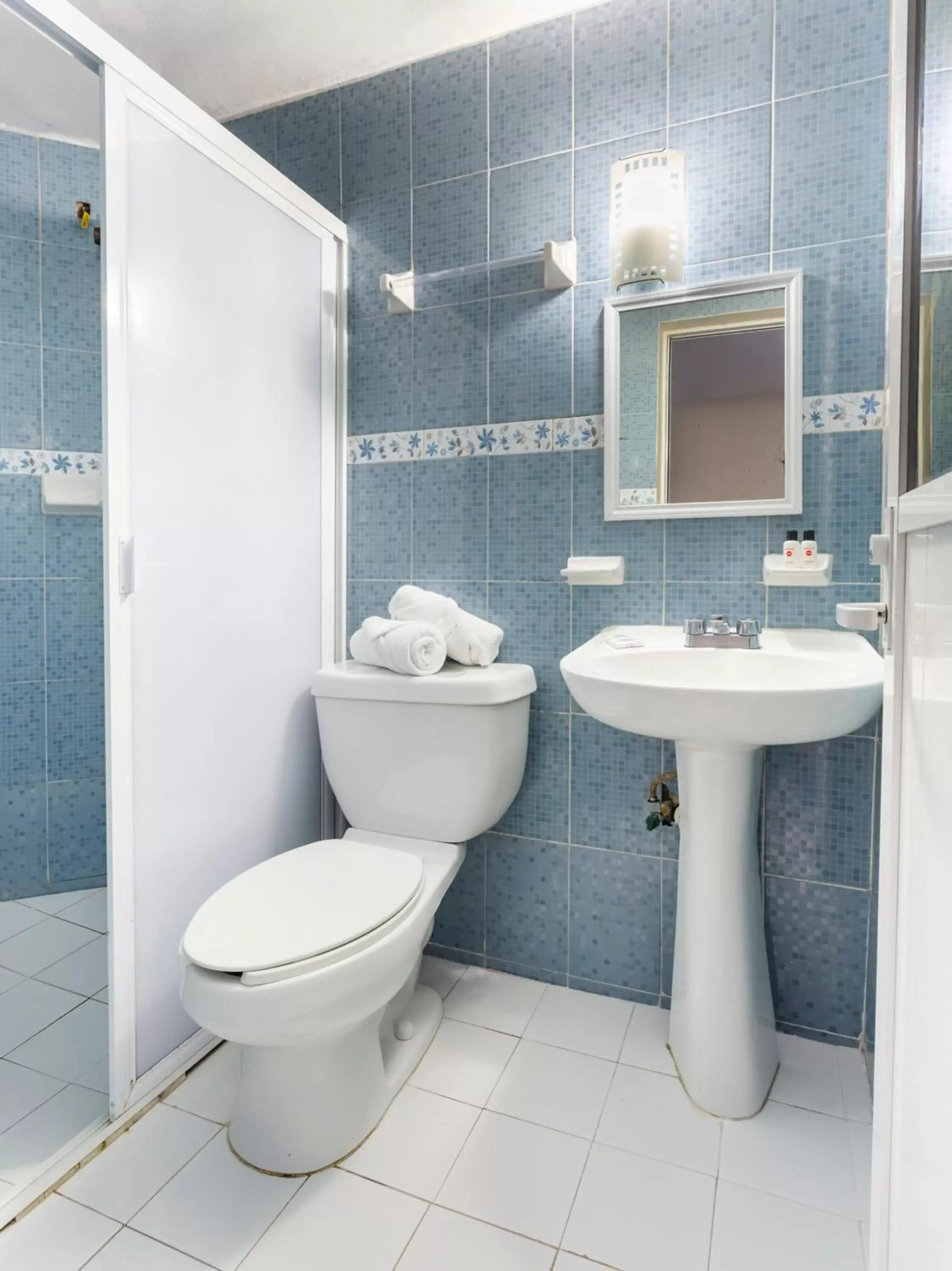 Bathroom in Hotel Jardín Cancún