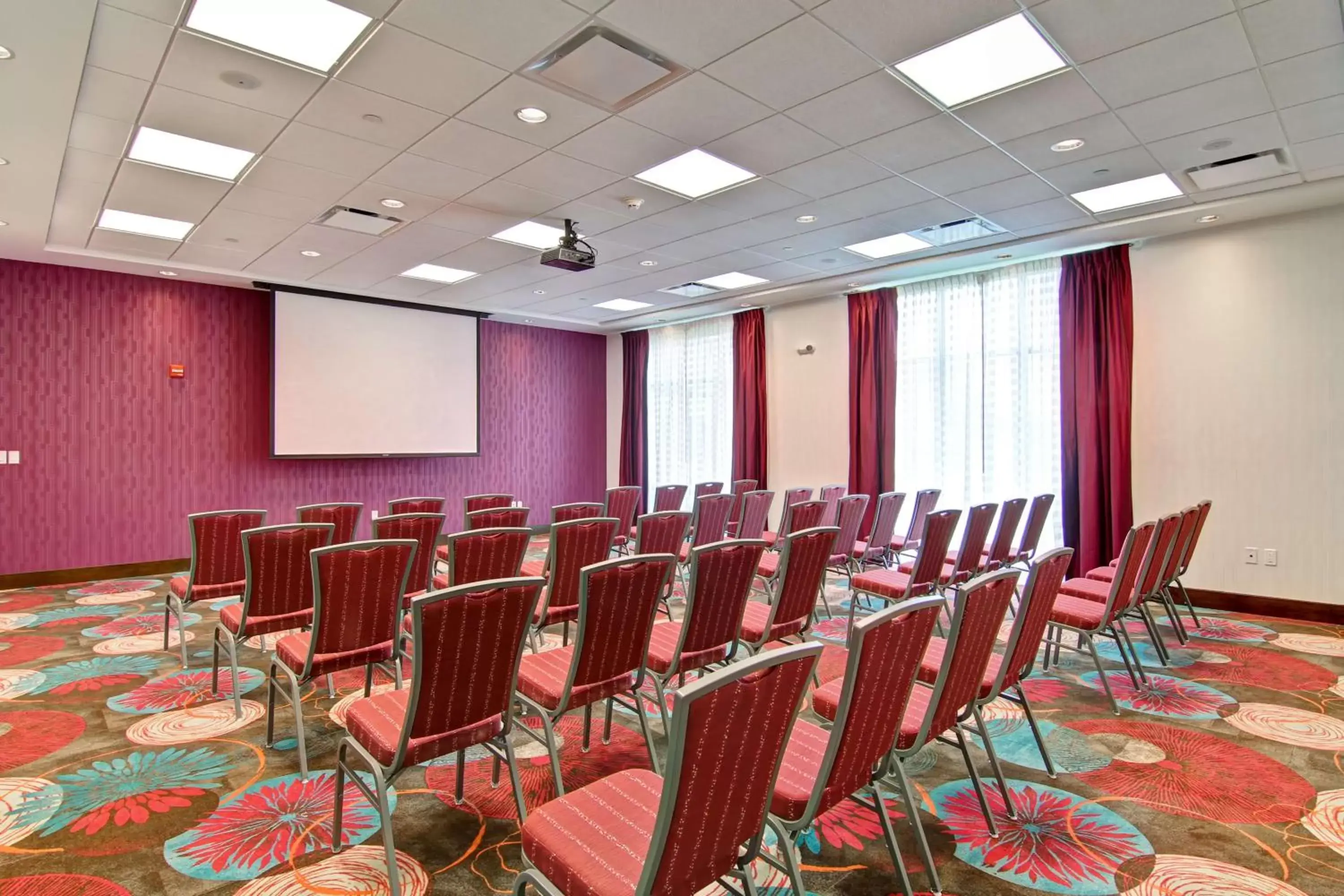 Meeting/conference room in Hampton Inn & Suites Detroit/Troy