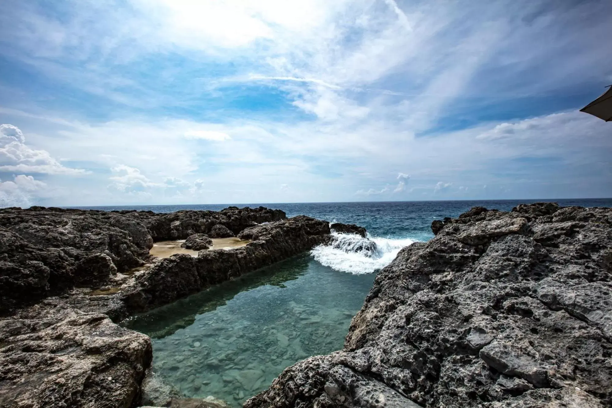 Swimming pool in The Cliff Hotel Swimming pool in The Cliff Hotel