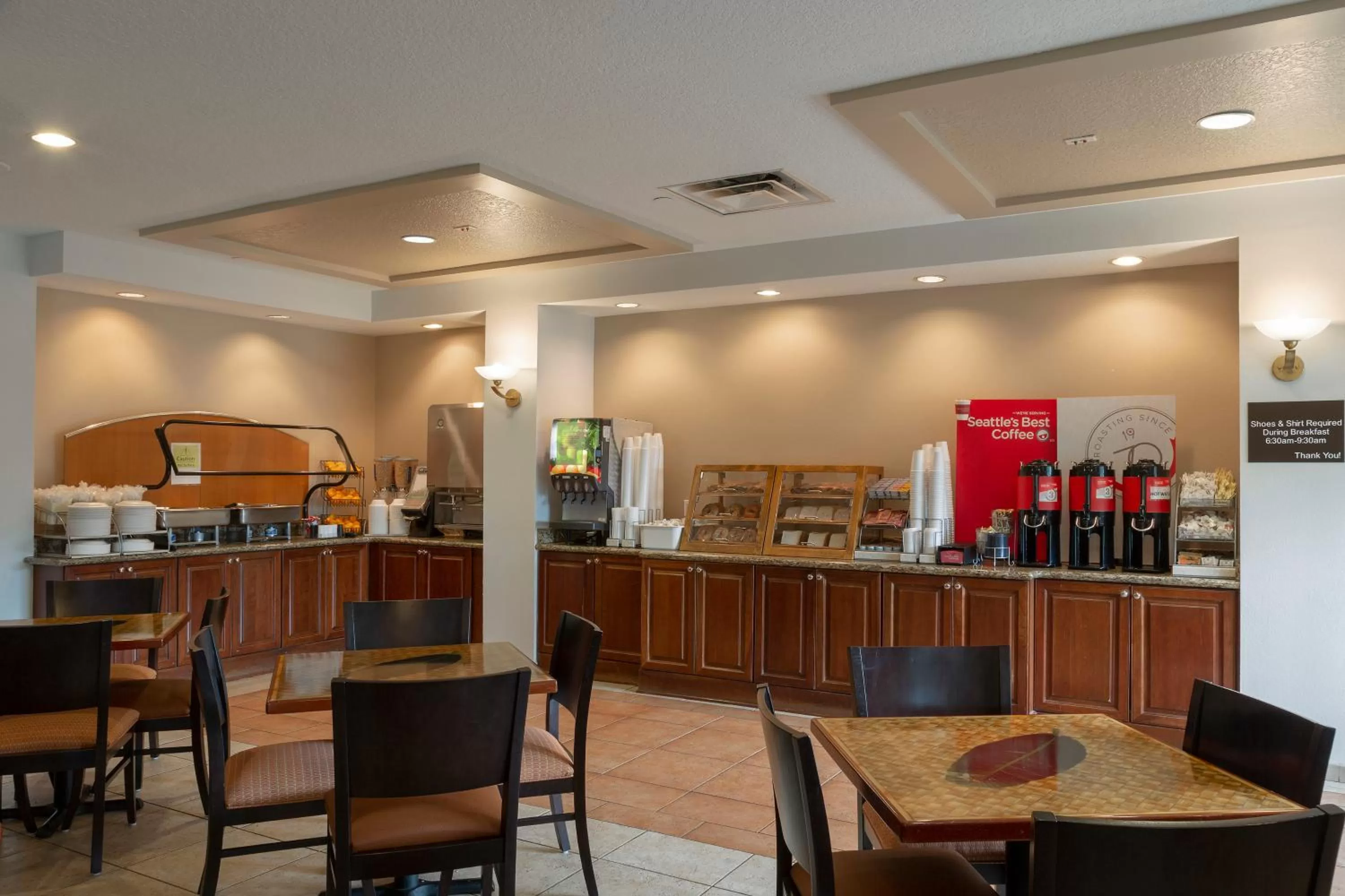 Buffet breakfast, Restaurant/Places to Eat in Exploria Express by Exploria Resorts