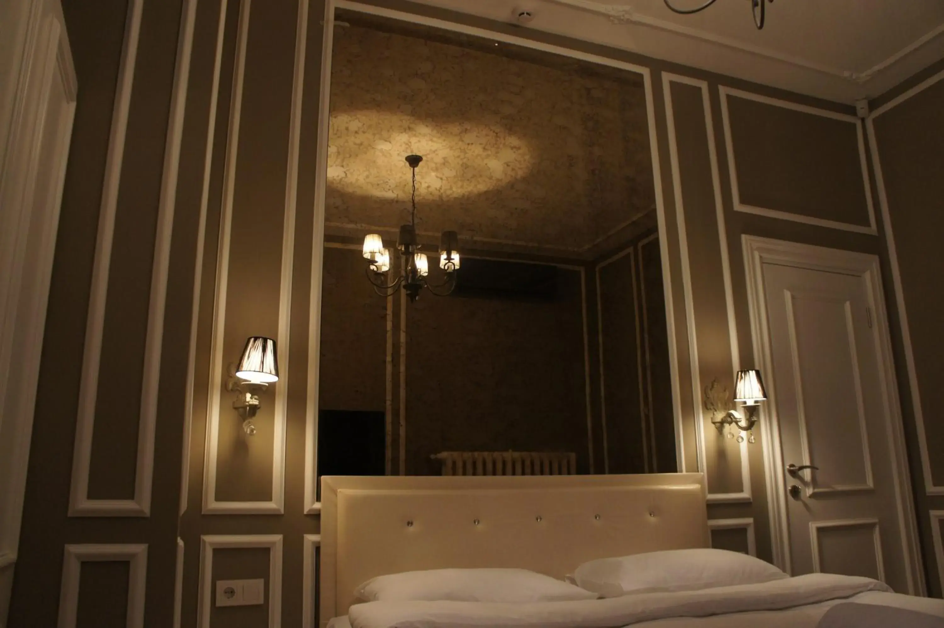 Photo of the whole room, Bathroom in Triada Hotel Taksim