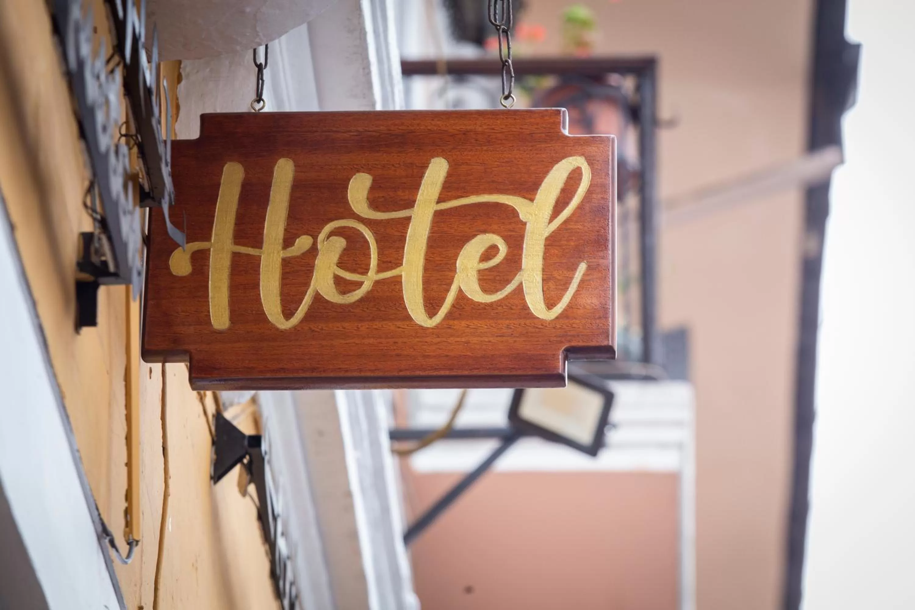 Logo/Certificate/Sign in Hotel Colonial San Agustin