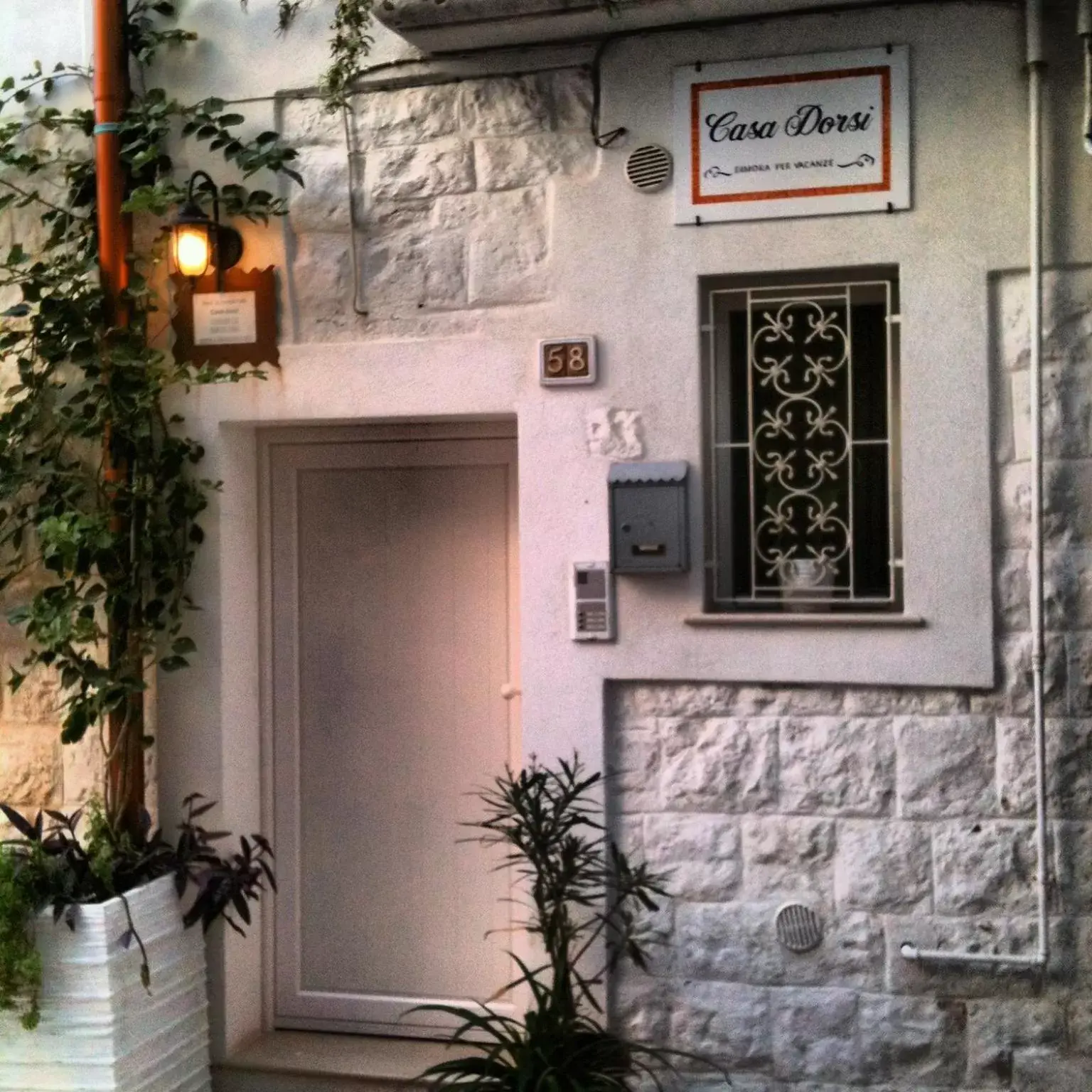 Facade/entrance in B&B Casa Dorsi