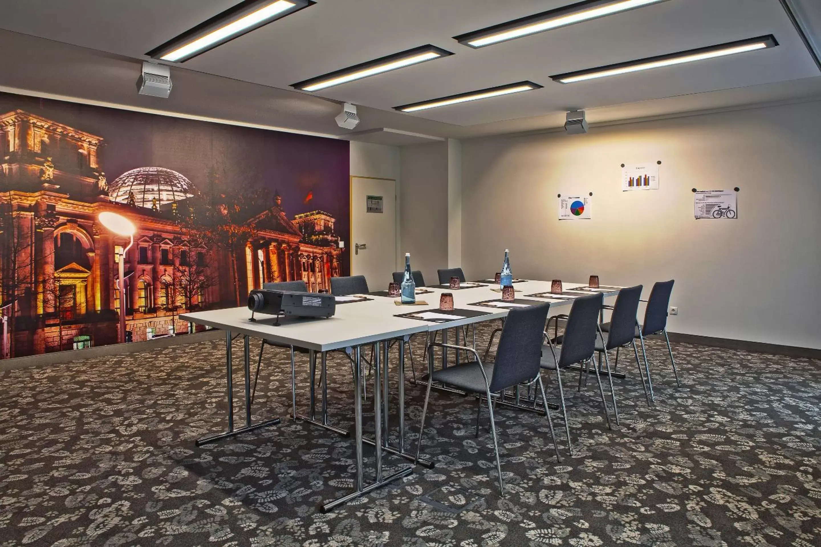 Meeting/conference room in President Hotel