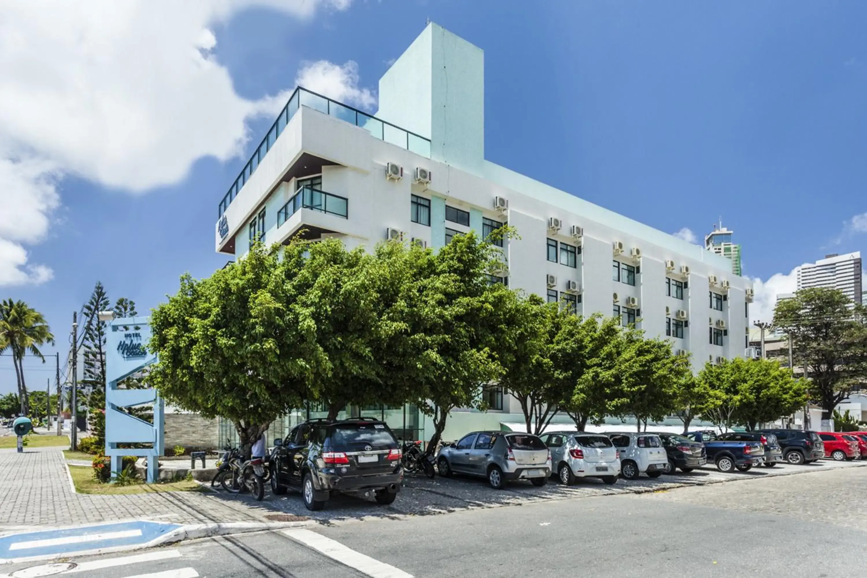 Facade/entrance, Property Building in João Pessoa Hplus Beach