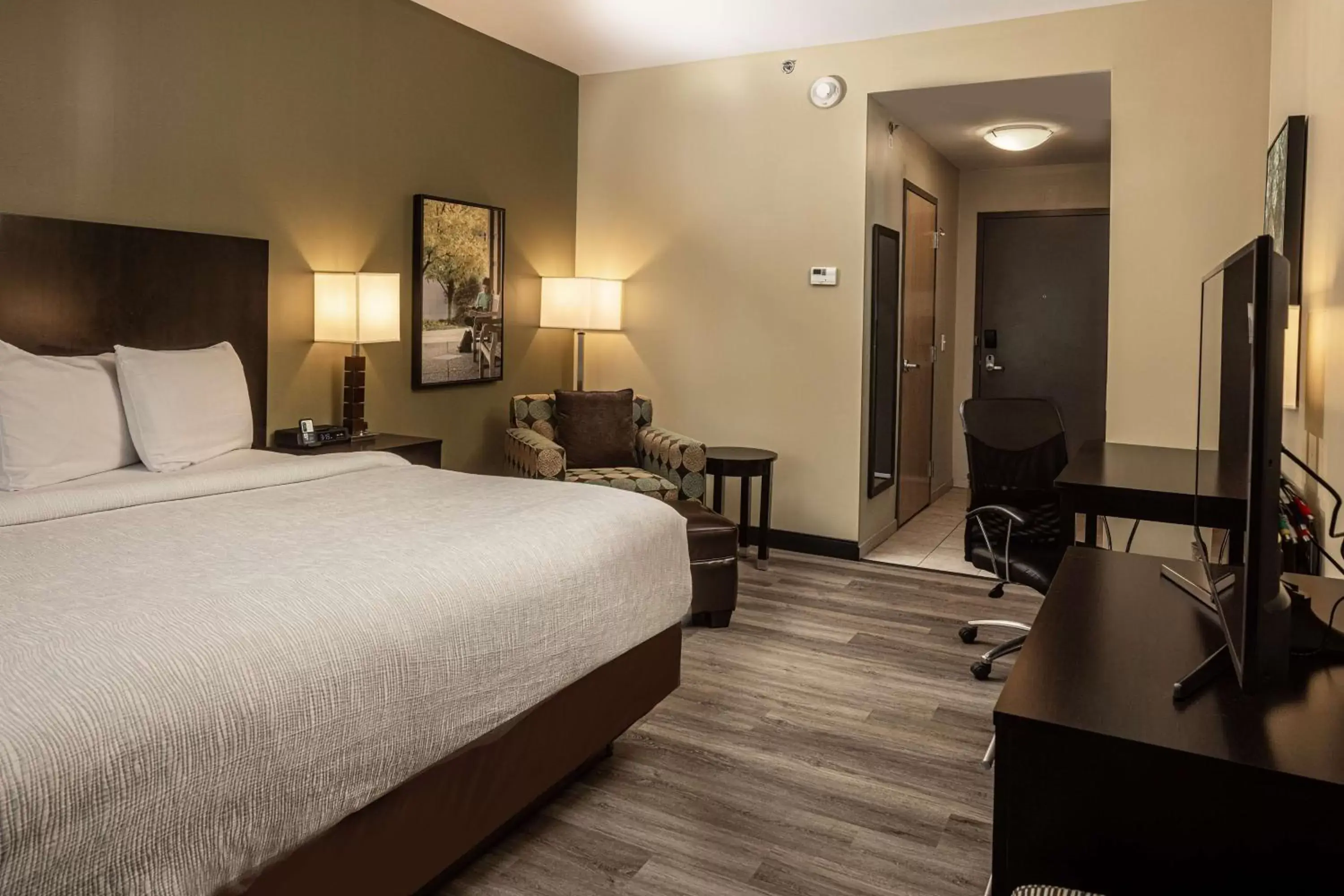 Bedroom, Bed in Best Western Plus Franciscan Square Inn & Suites Steubenville