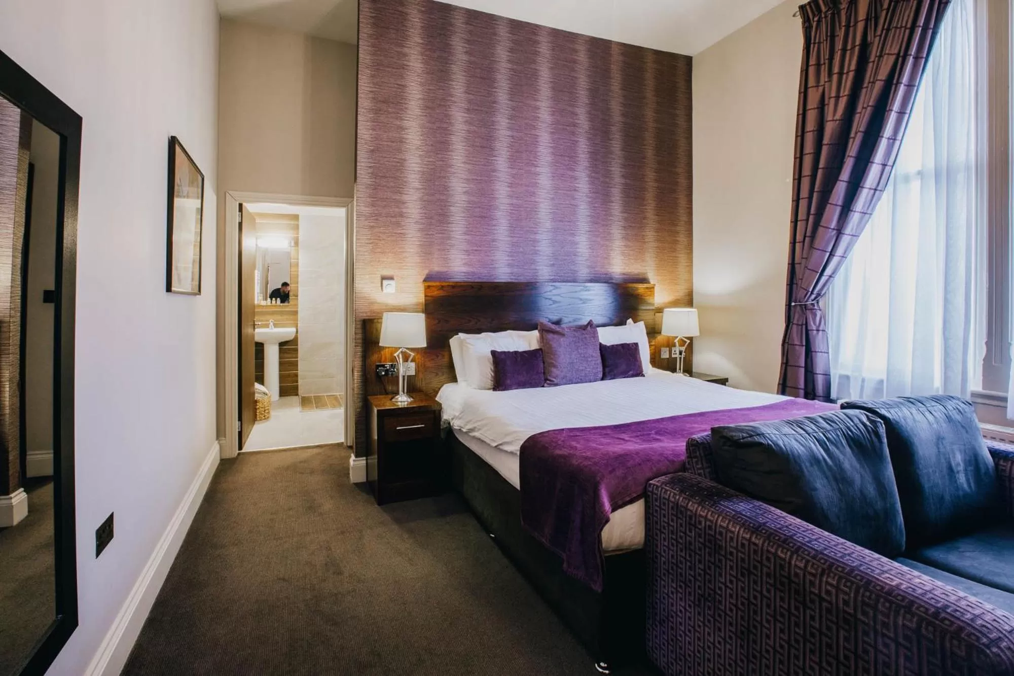 Bedroom, Bed in The Duke of Edinburgh Hotel & Bar