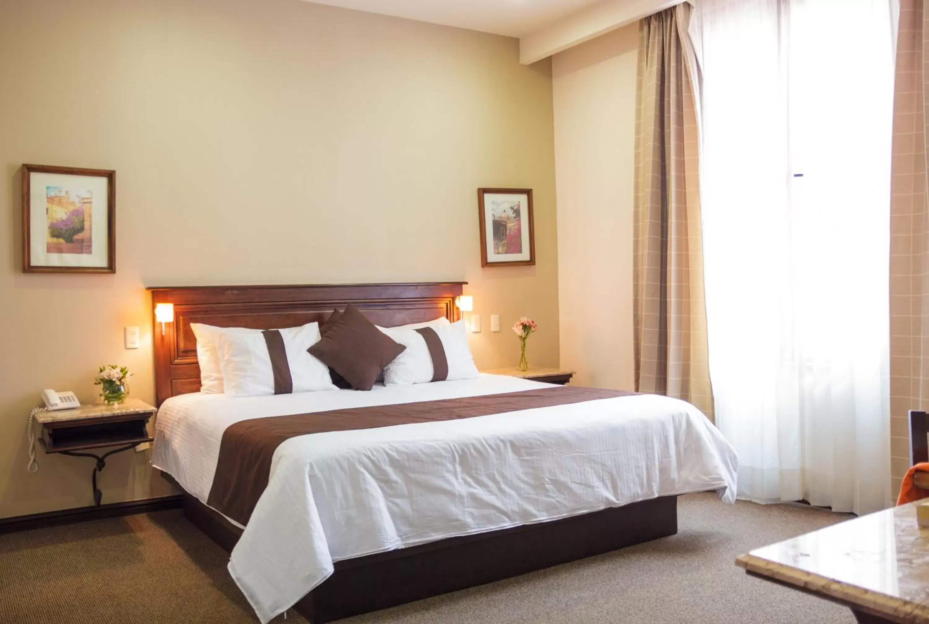 Day, Bed in Mision Catedral Morelia Day, Bed in Mision Catedral Morelia