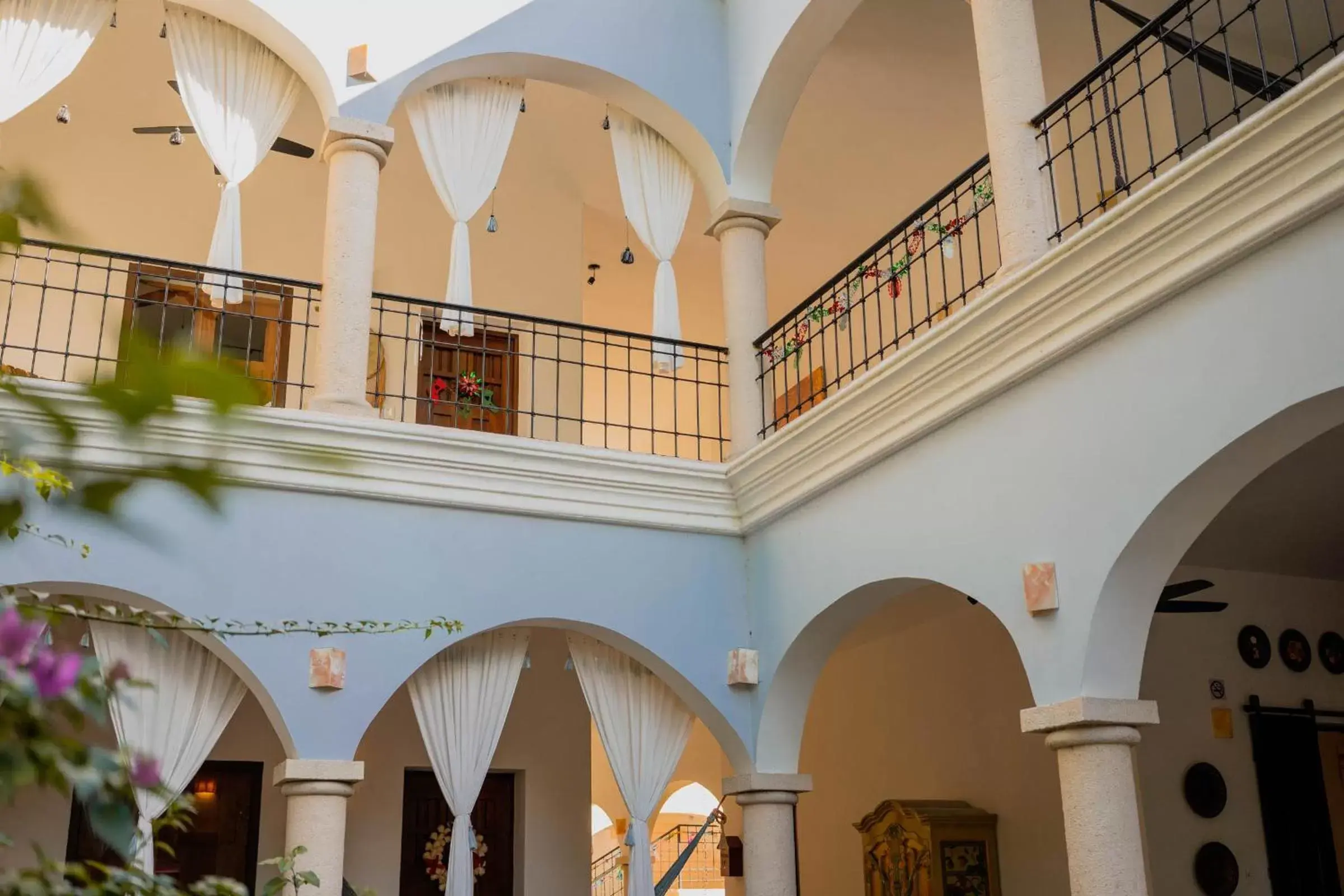 Property building in Hotel Posada San Juan