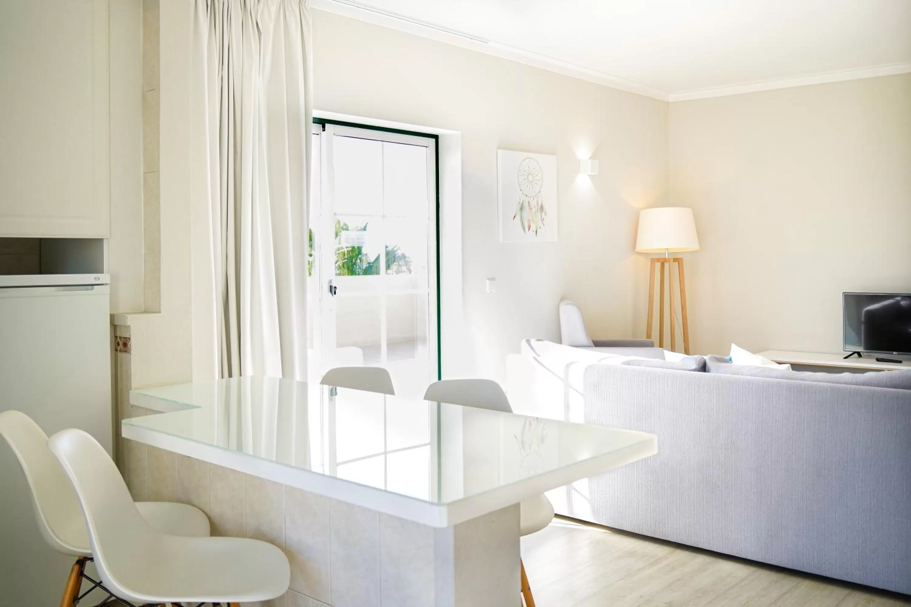 Living room, Bed in Vitors Plaza