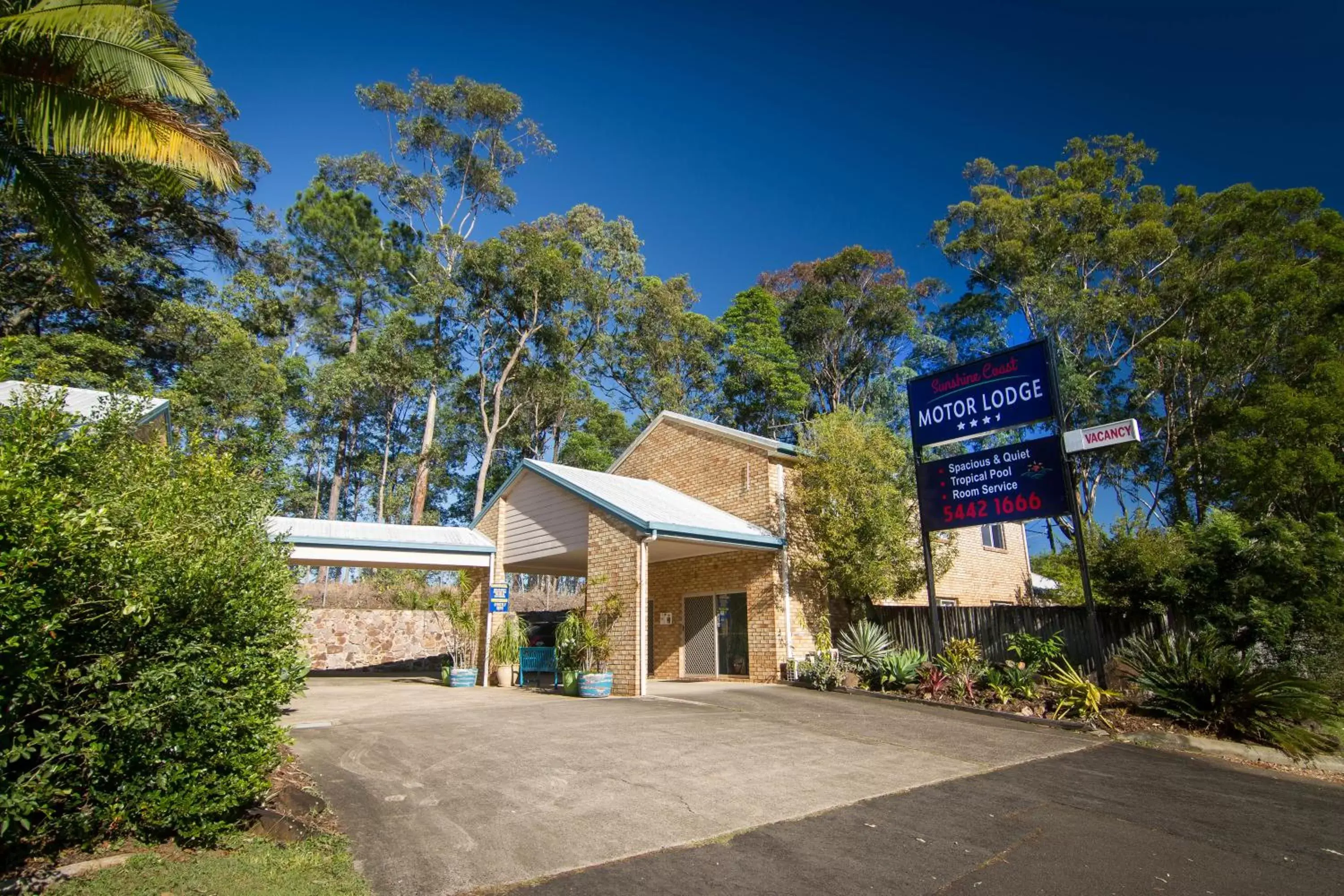 Property Building in Sunshine Coast Motor Lodge
