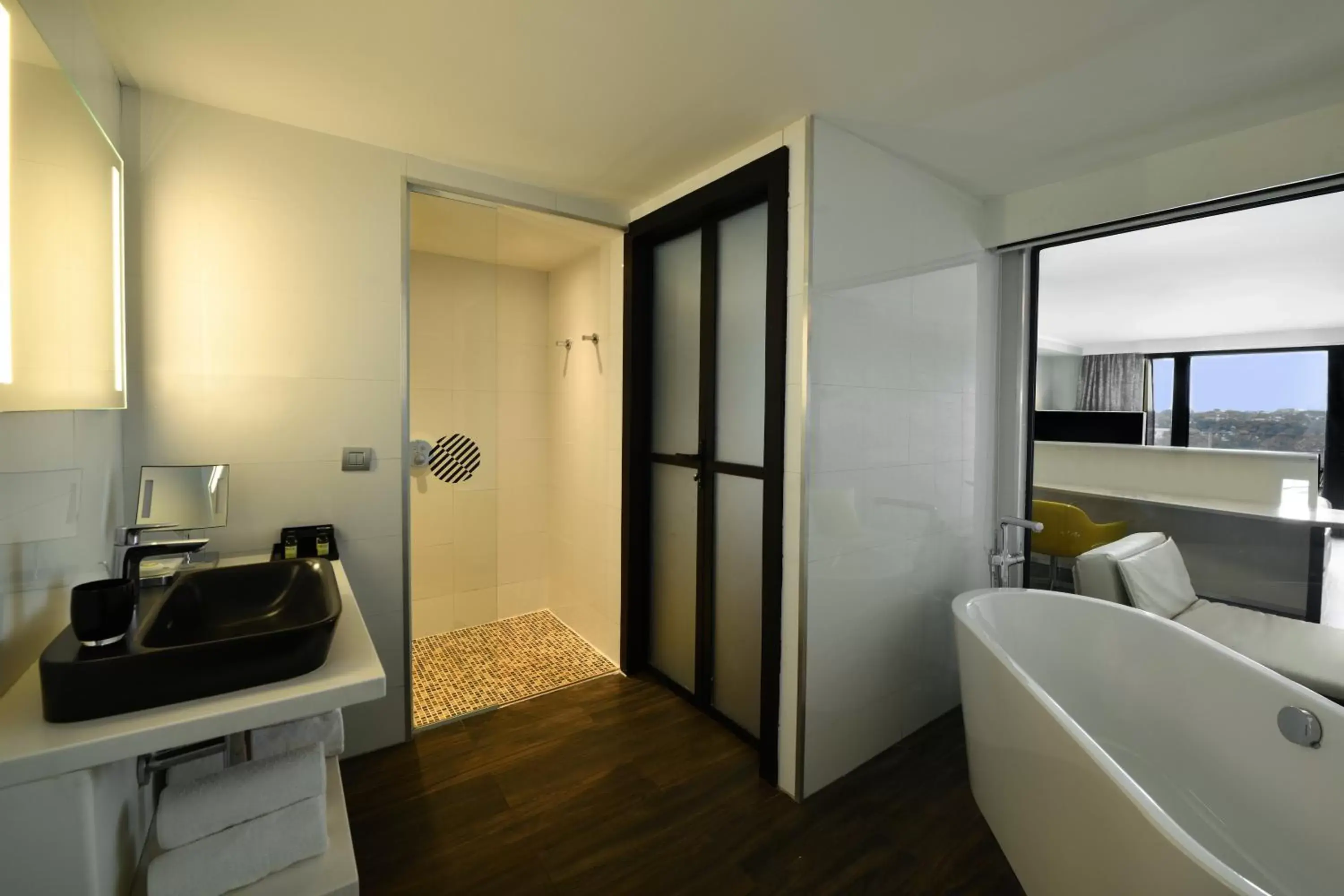 Bathroom in Pullman Abidjan