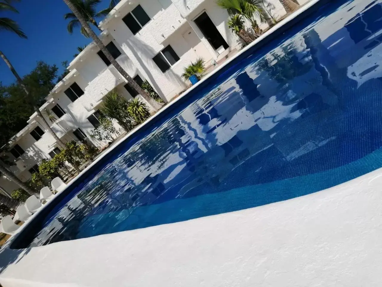 Swimming Pool in Hotel Villa Mexicana Puerto Escondido