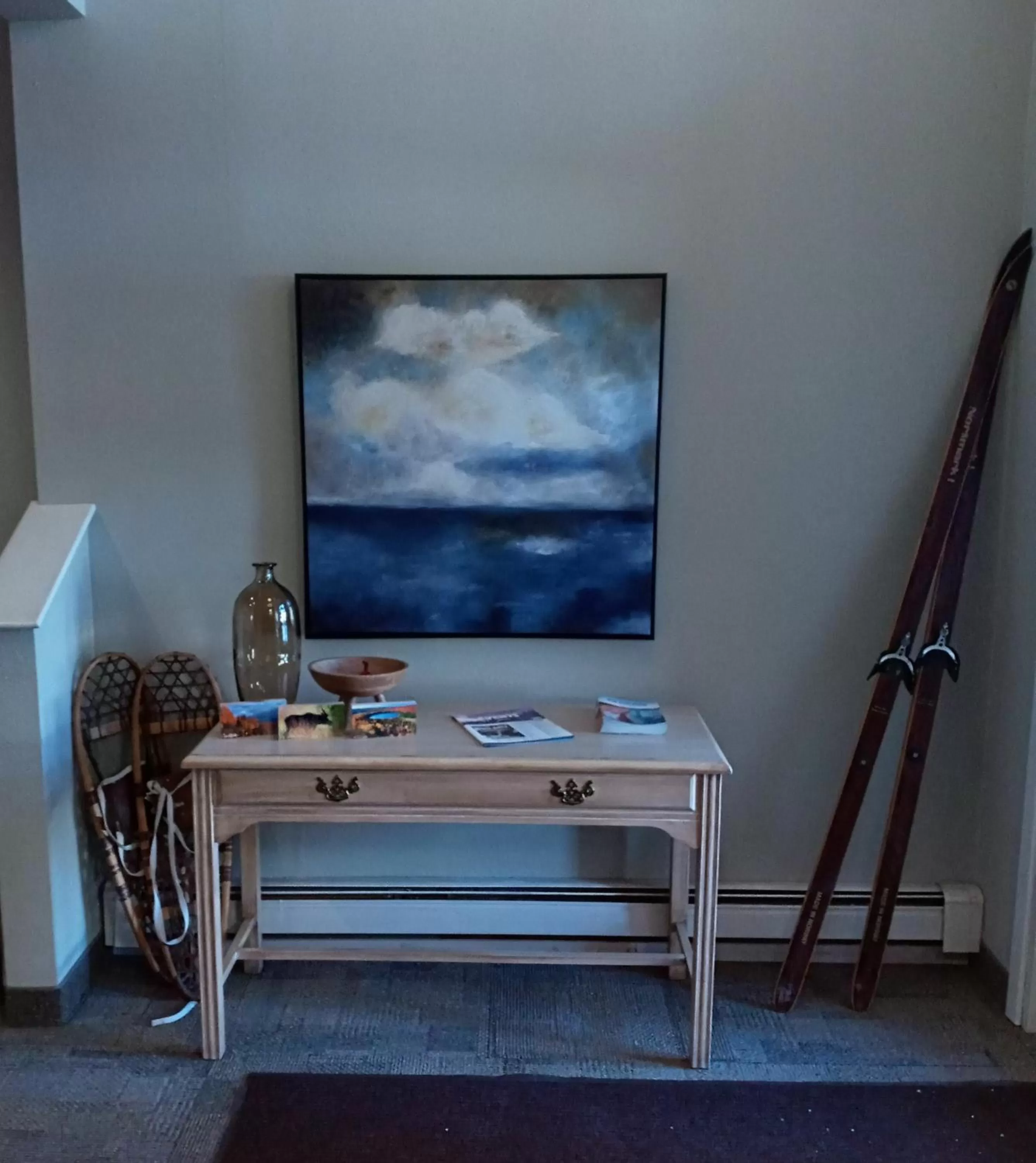 Lobby or reception in Cliff Dweller on Lake Superior