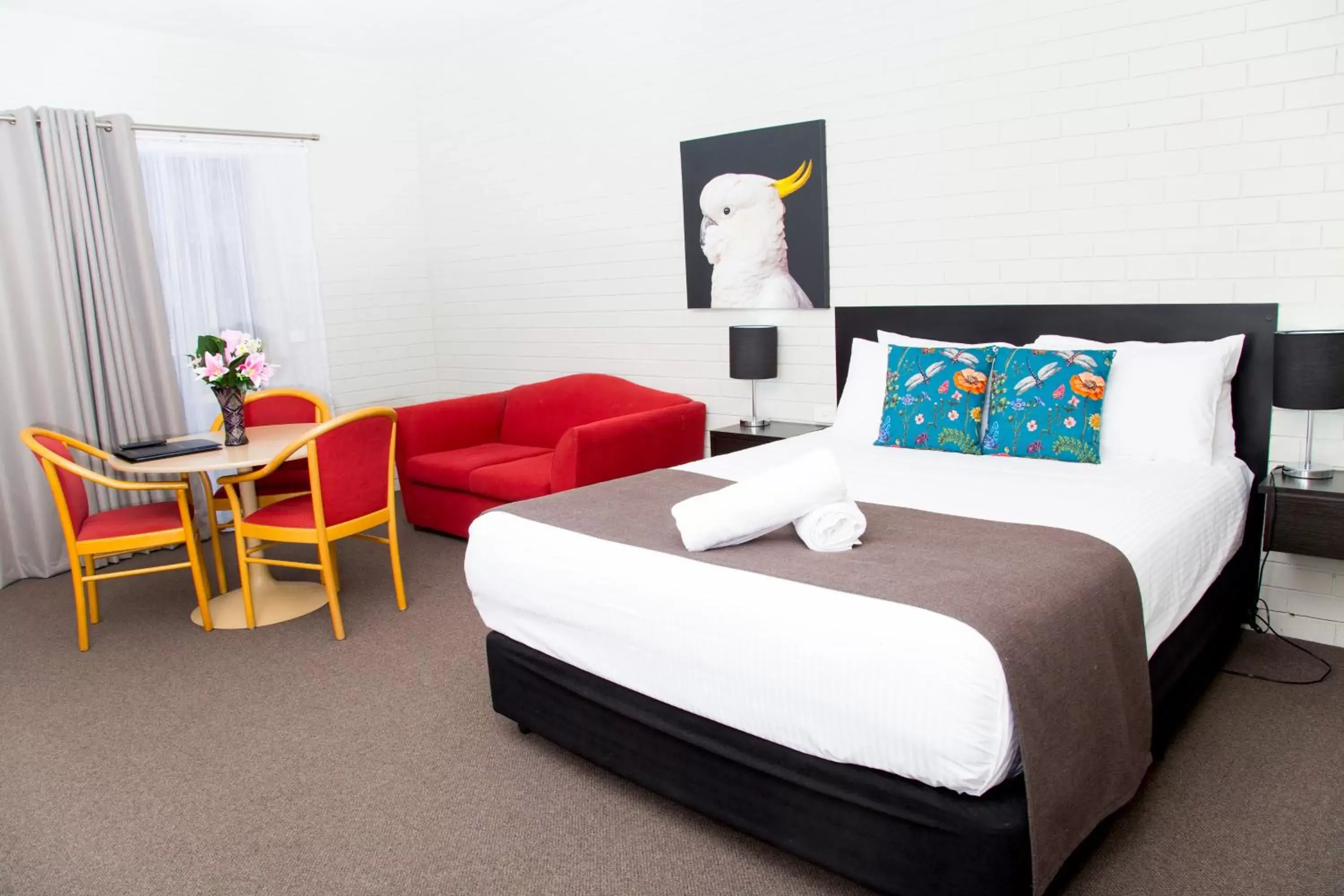 Photo of the whole room, Bed in Crystal Fountain Motel Albury