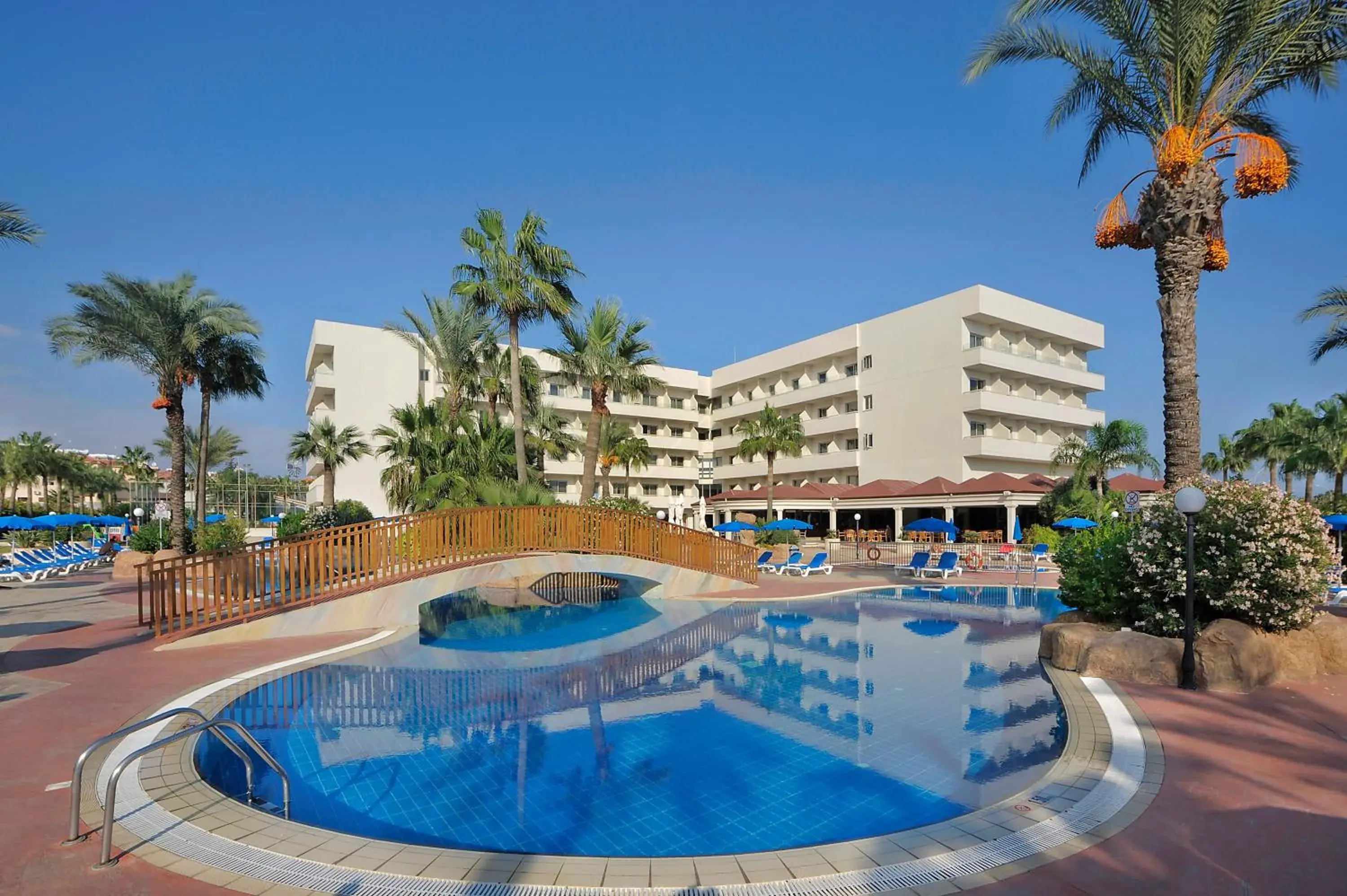 Swimming Pool in Nissiana Hotel & Bungalows