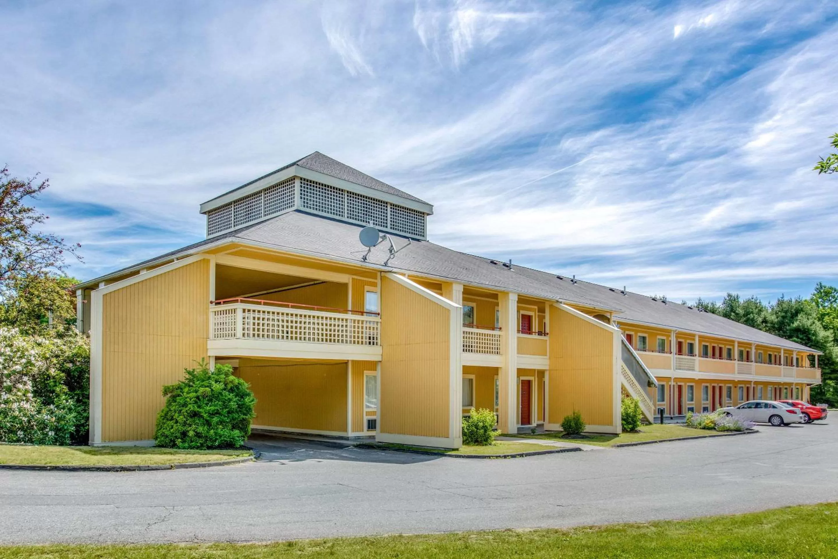 Property building in Econo Lodge Freeport - Brunswick Area