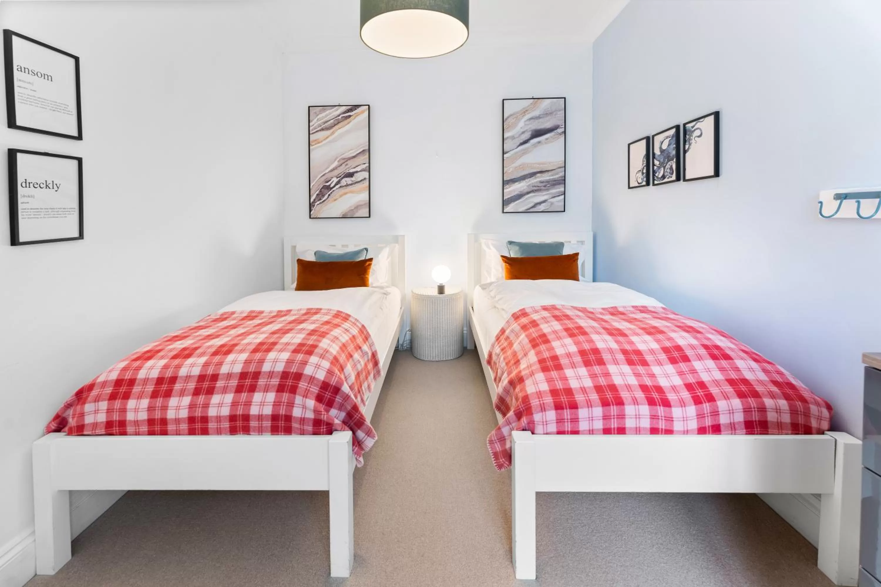 Bedroom, Bed in The Rosevine