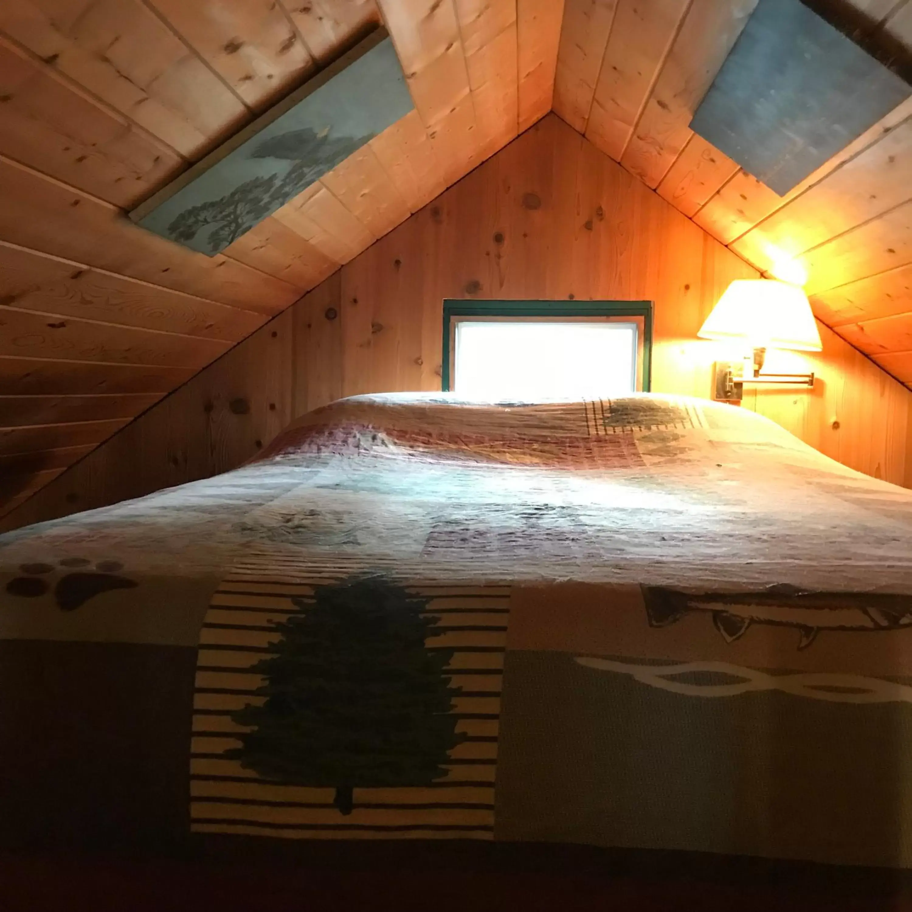 Bed in Mingo Motel