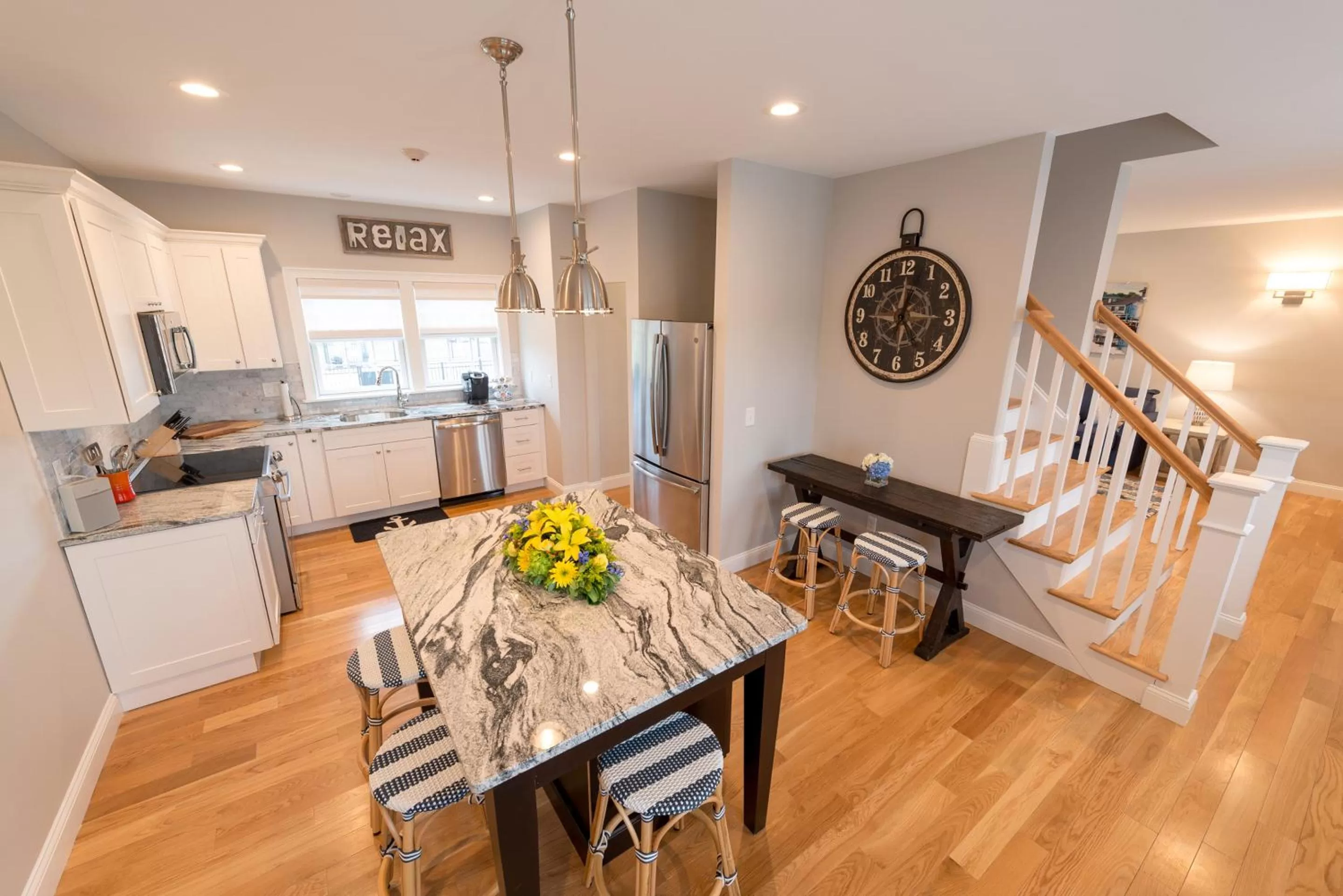 Kitchen or kitchenette, Dining Area in The East Island Reserve Hotel