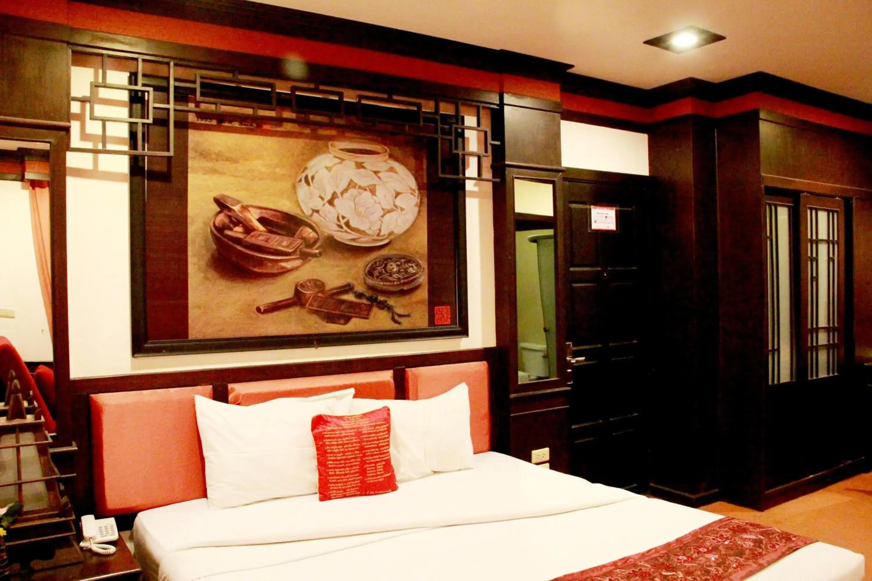 Bedroom, Bed in Nim Hotel