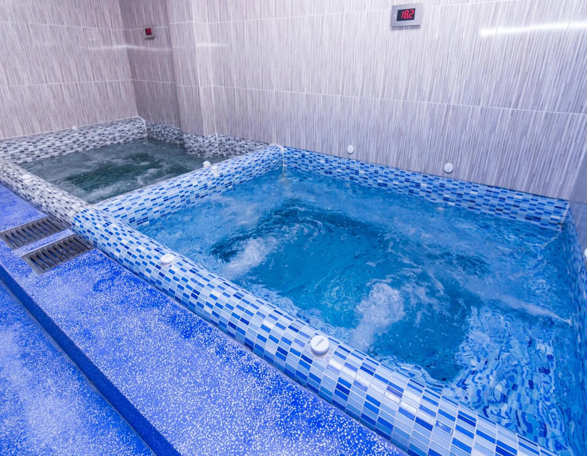 Steam room in Phnom Penh Era Hotel