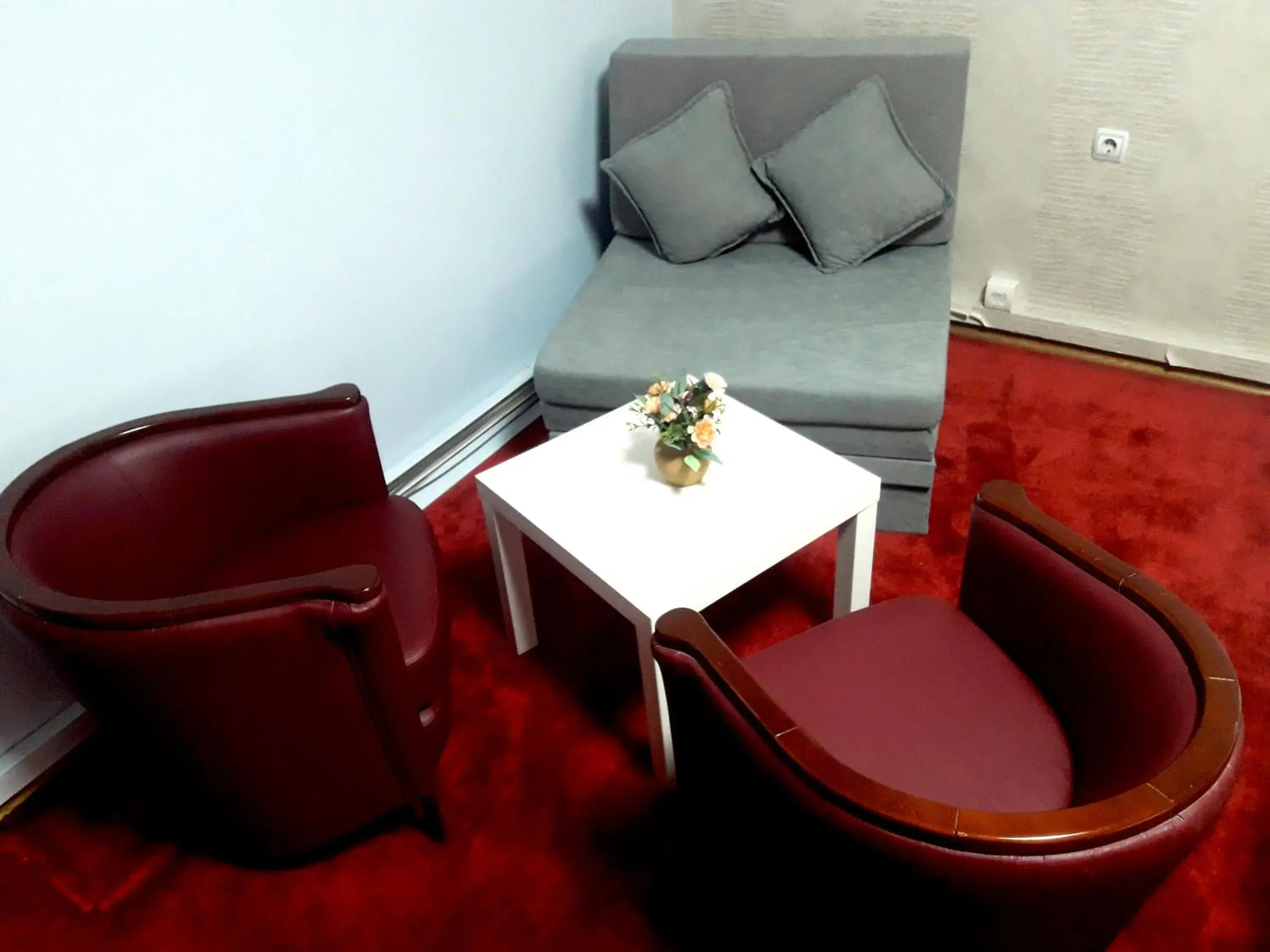 Seating Area in Hotel Aristocrat & Fish Restaurant