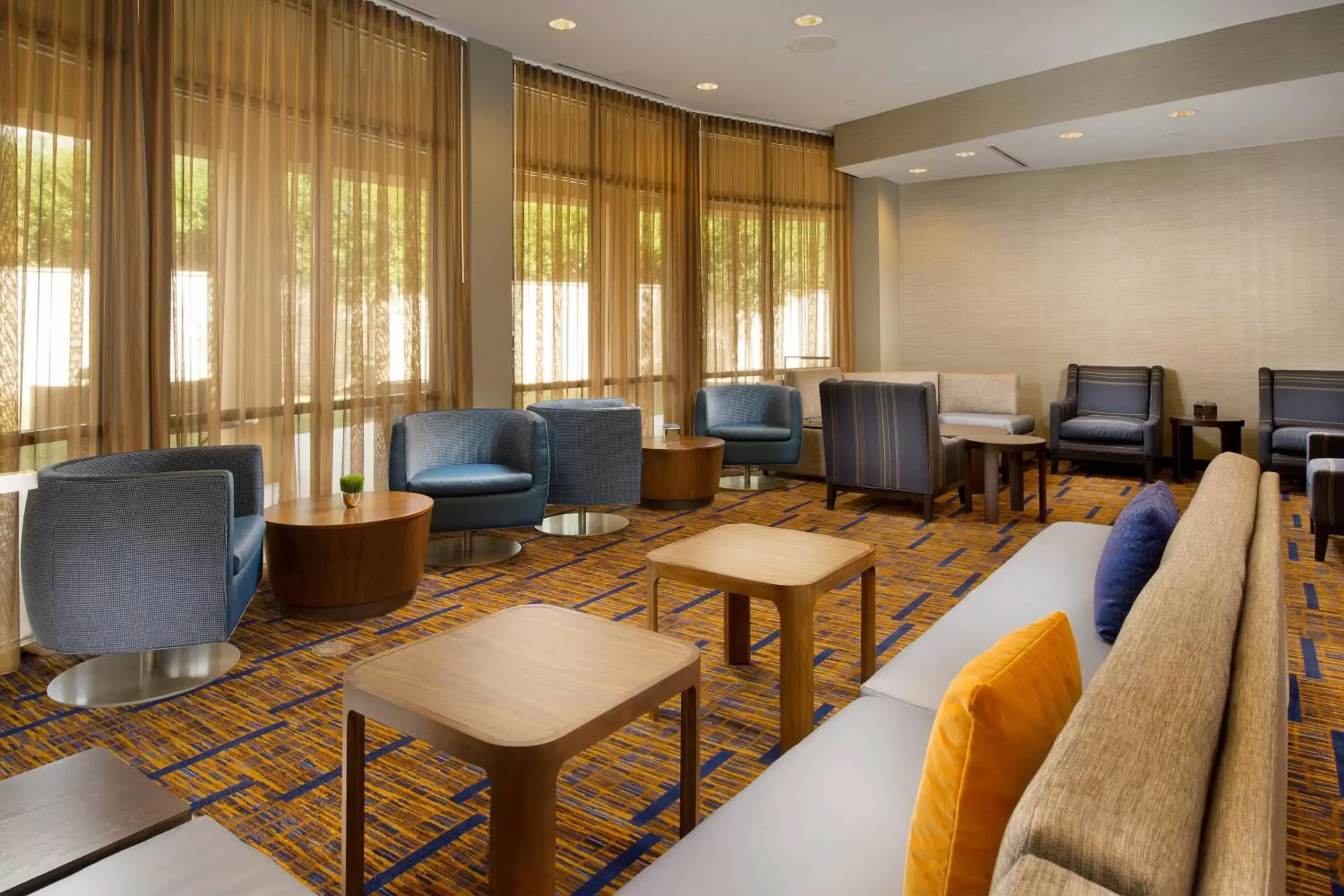 Lobby or reception, Seating Area in Courtyard by Marriott San Antonio SeaWorld/Lackland